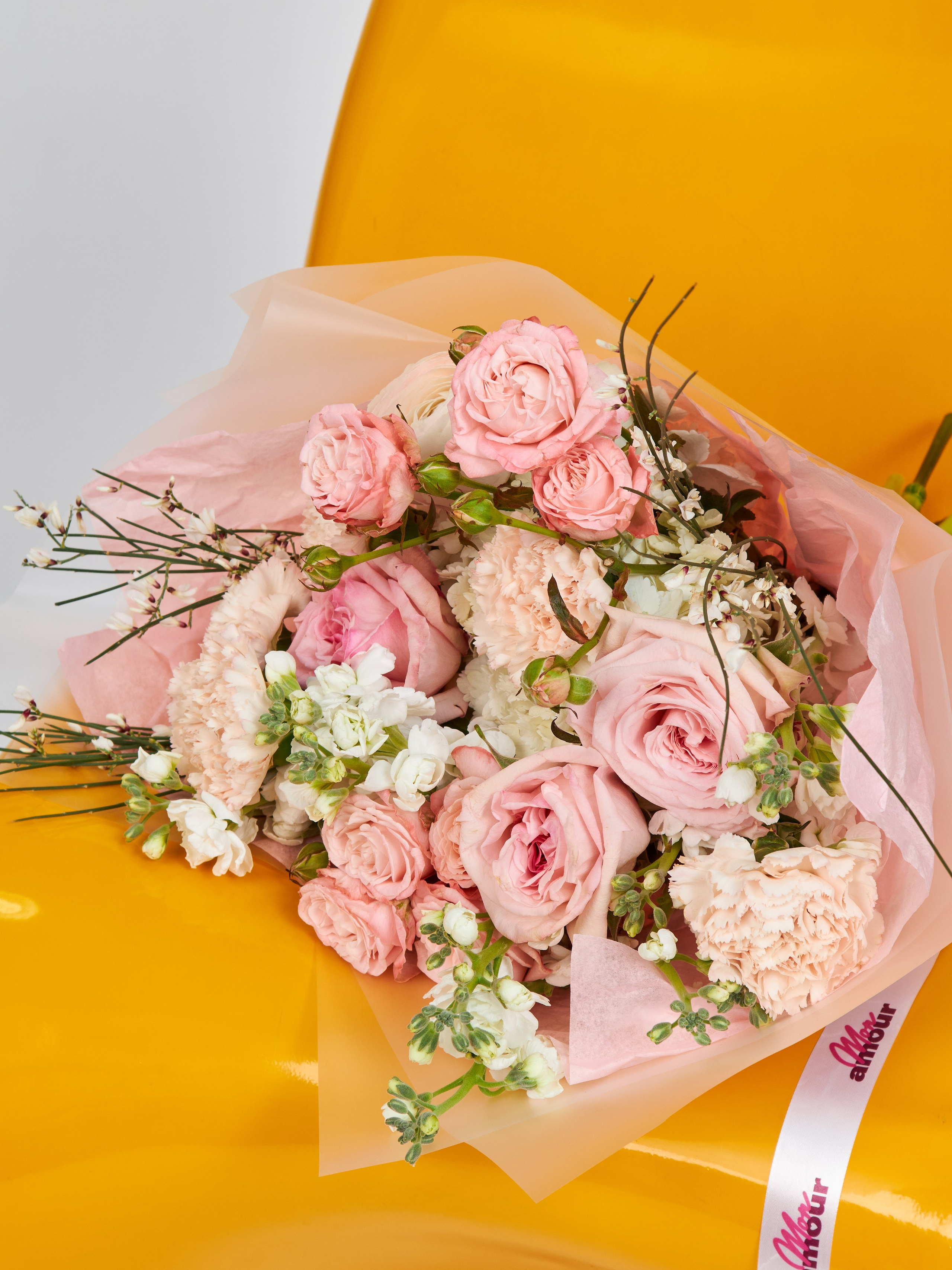 Профессиональная консультация по оптимальным ракурсам и композиции перед съемкой каталога вашей одежды в Москве