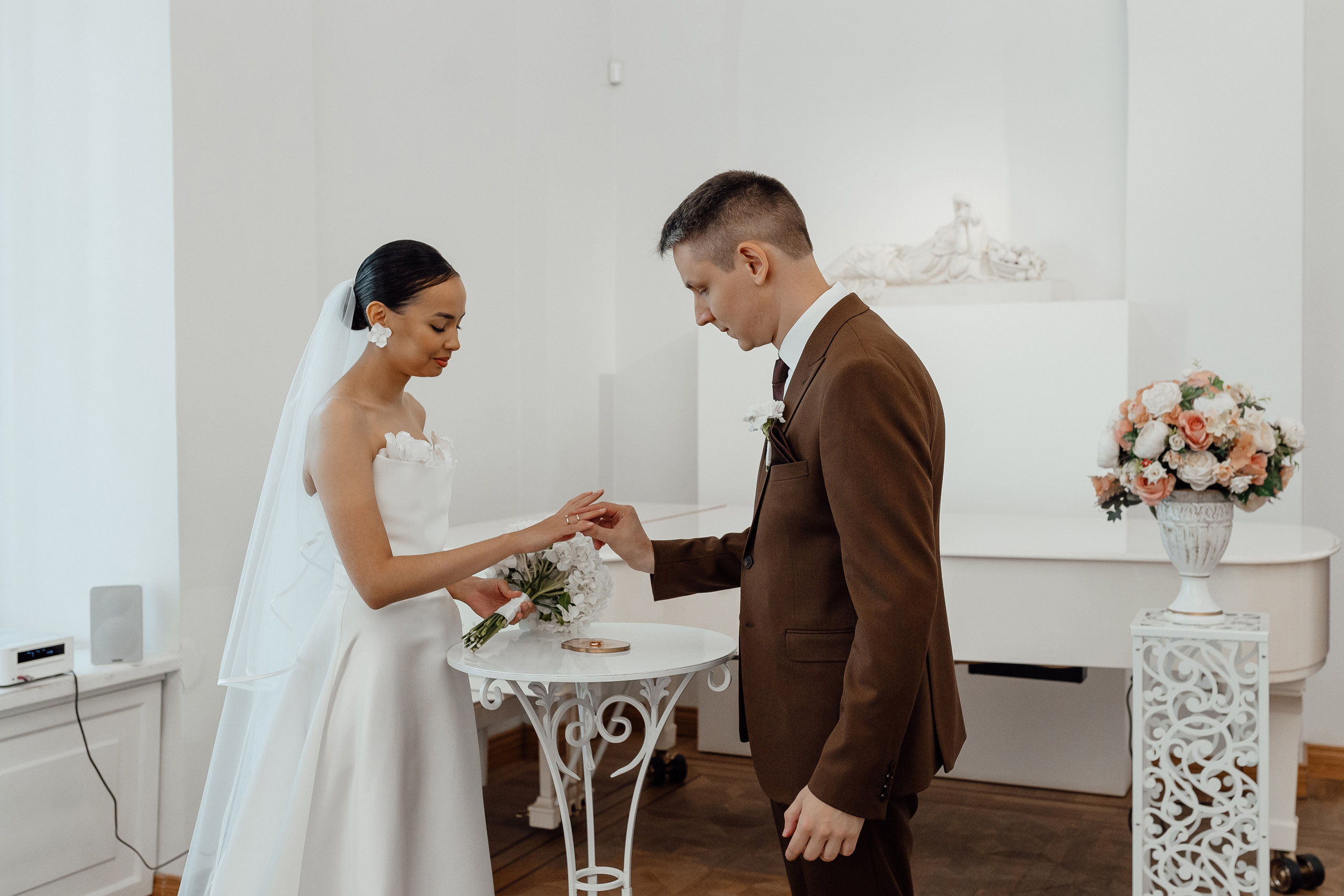 Регистрация брака в Оперном доме Царицыно. Свадебный фотограф в Москве Дарья Олендарёва