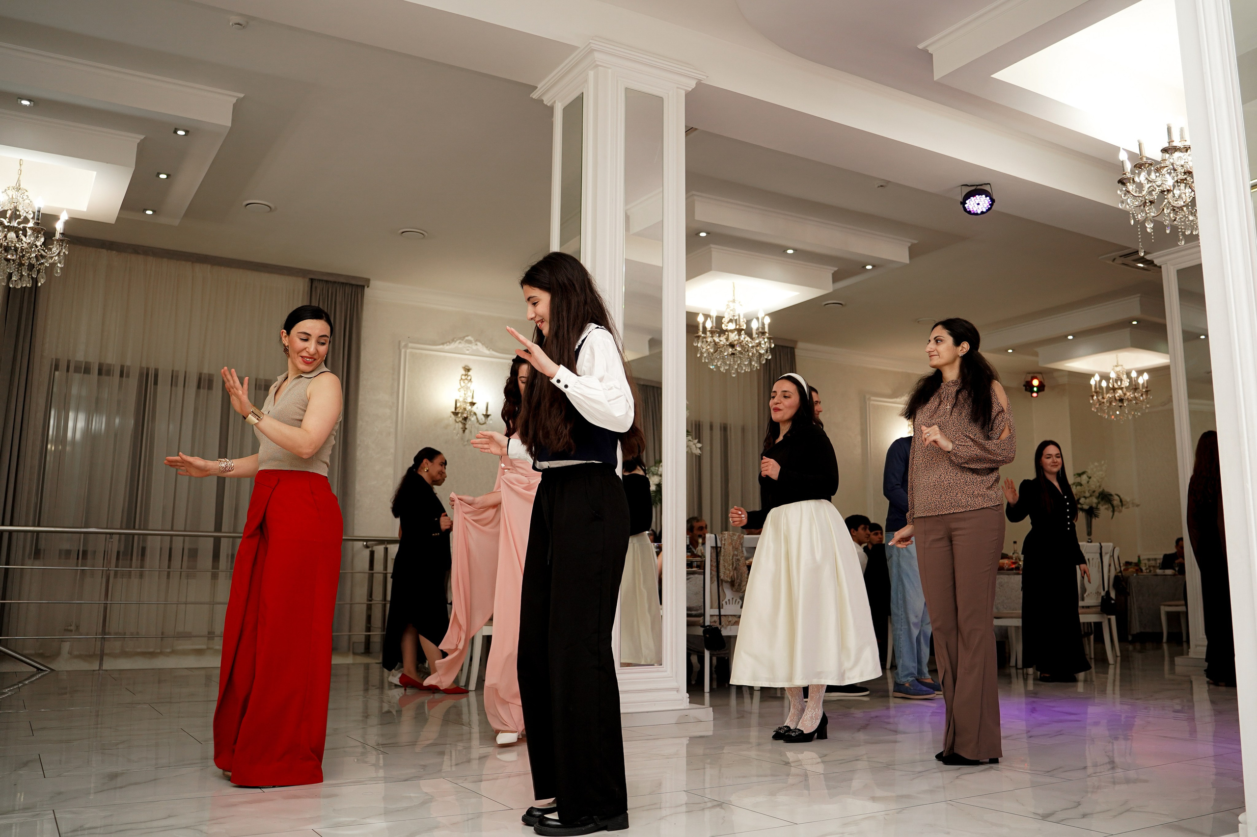 Сватовство. Свадебный фотограф в Ростове-на-Дону. Таинство Крещения и Венчания, семейные фотосессии. Алёна Чёботова