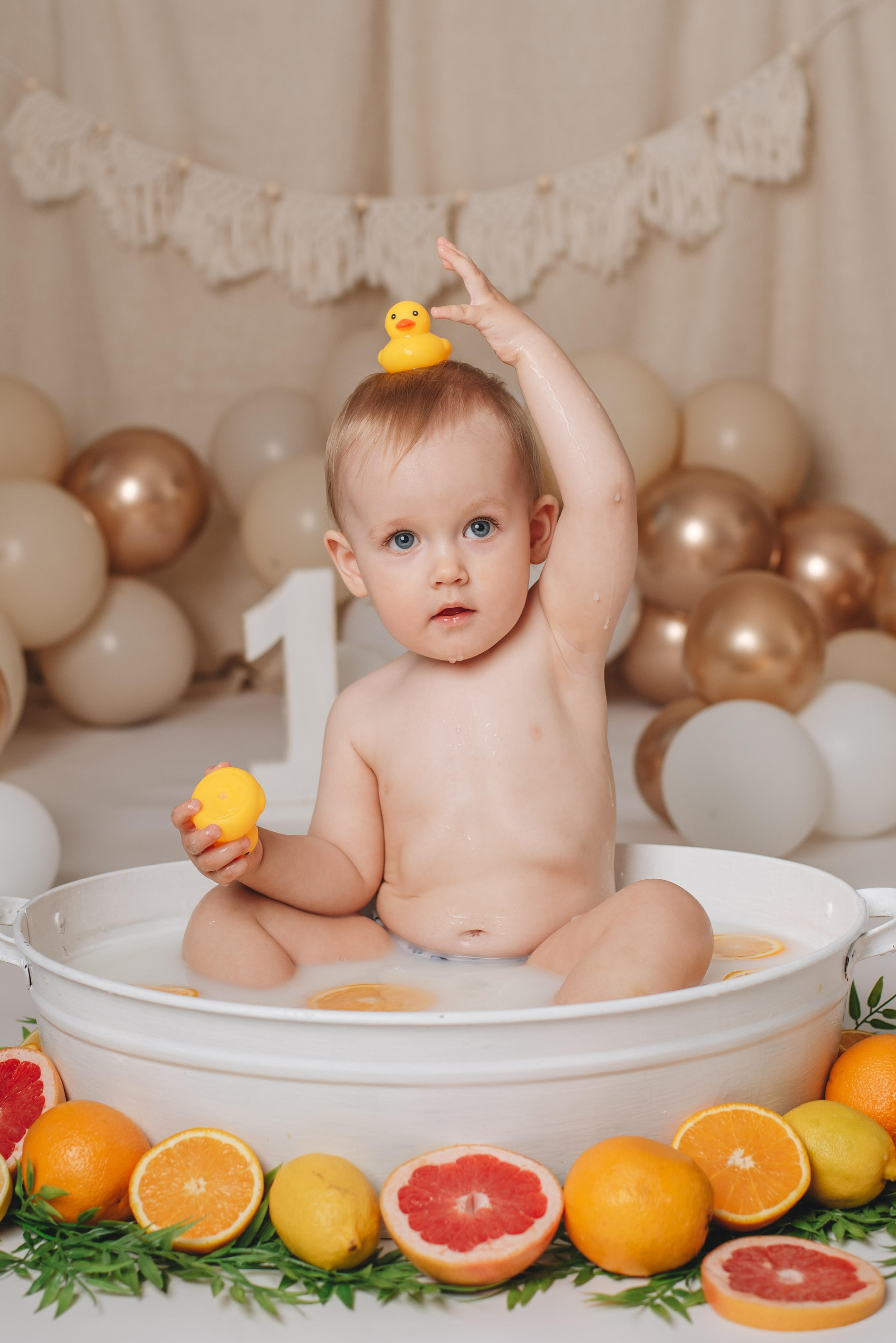 Молочные ванночки. Детский фотограф Ольга Жубрина