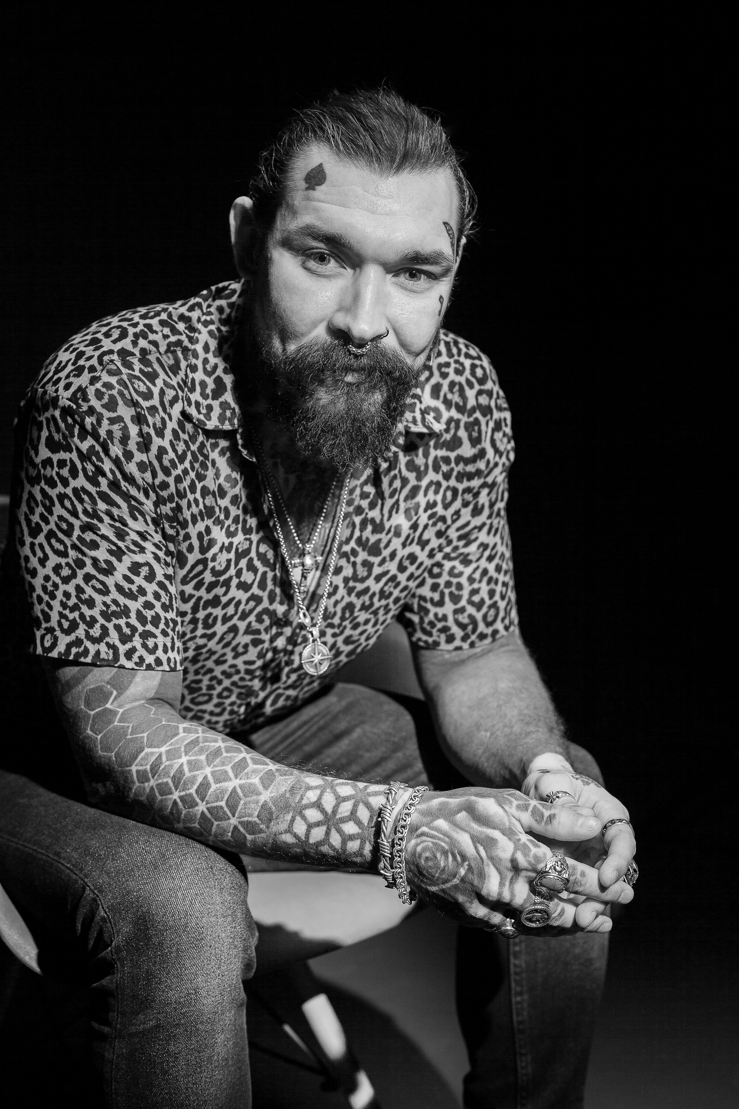 Сережа Ворон. Барбер. Психолог с фотоаппаратом Зимина Оксана