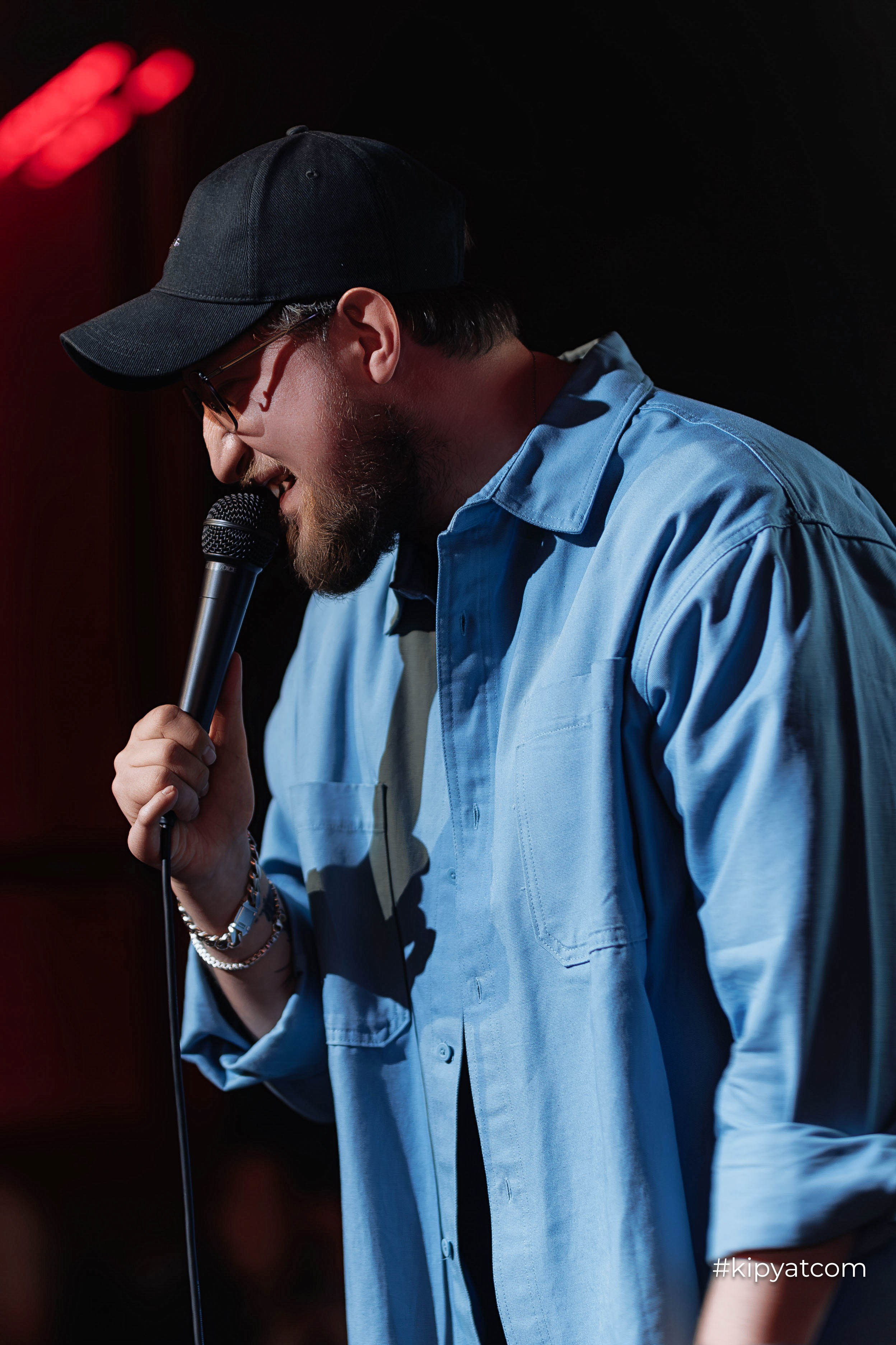 Сольный стендап концерт Александра Меркуль