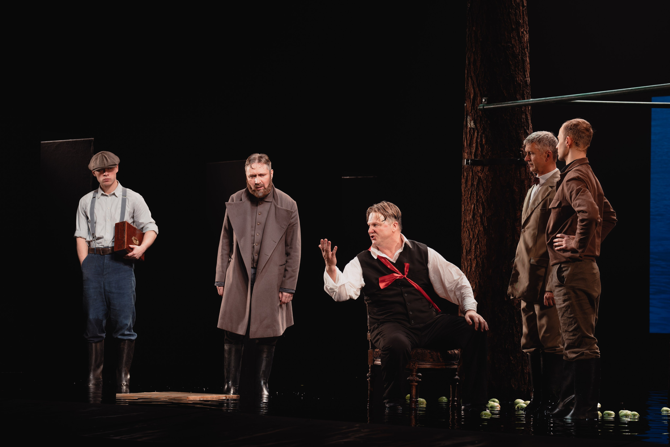 Театр Маяковского: Лес. Сайт фотографа Сергея Абрамова