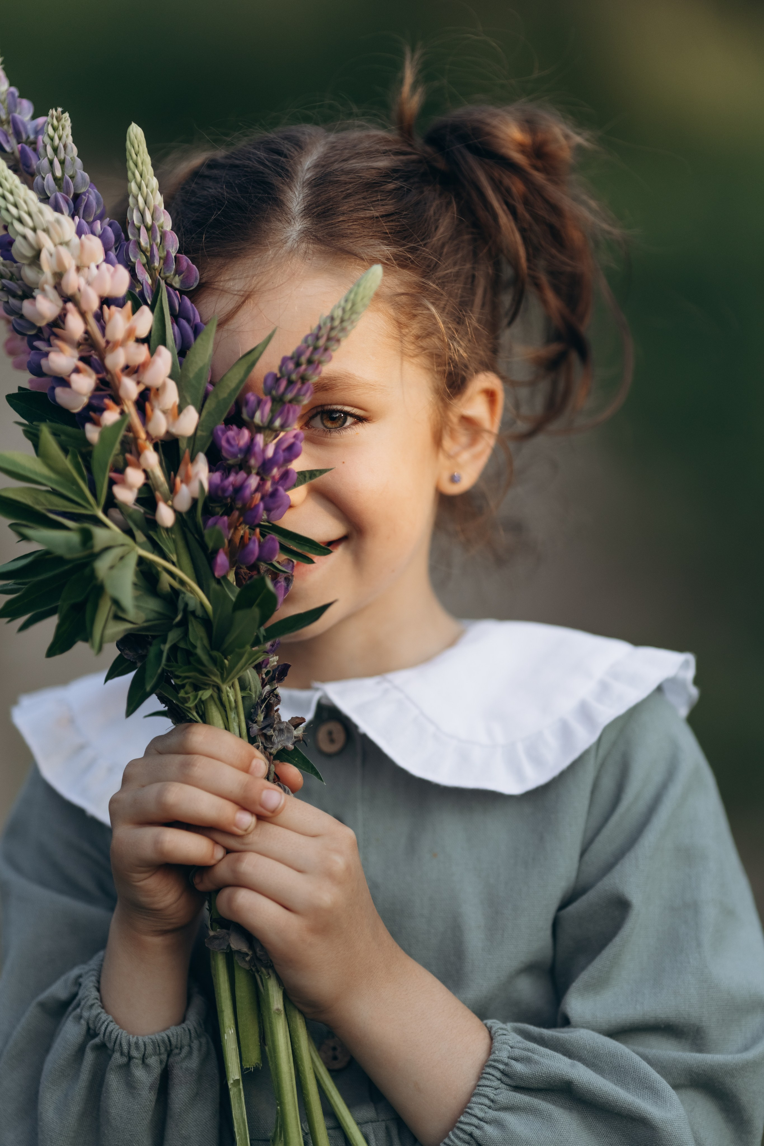 В люпинах. Фотограф Людмила Оюн