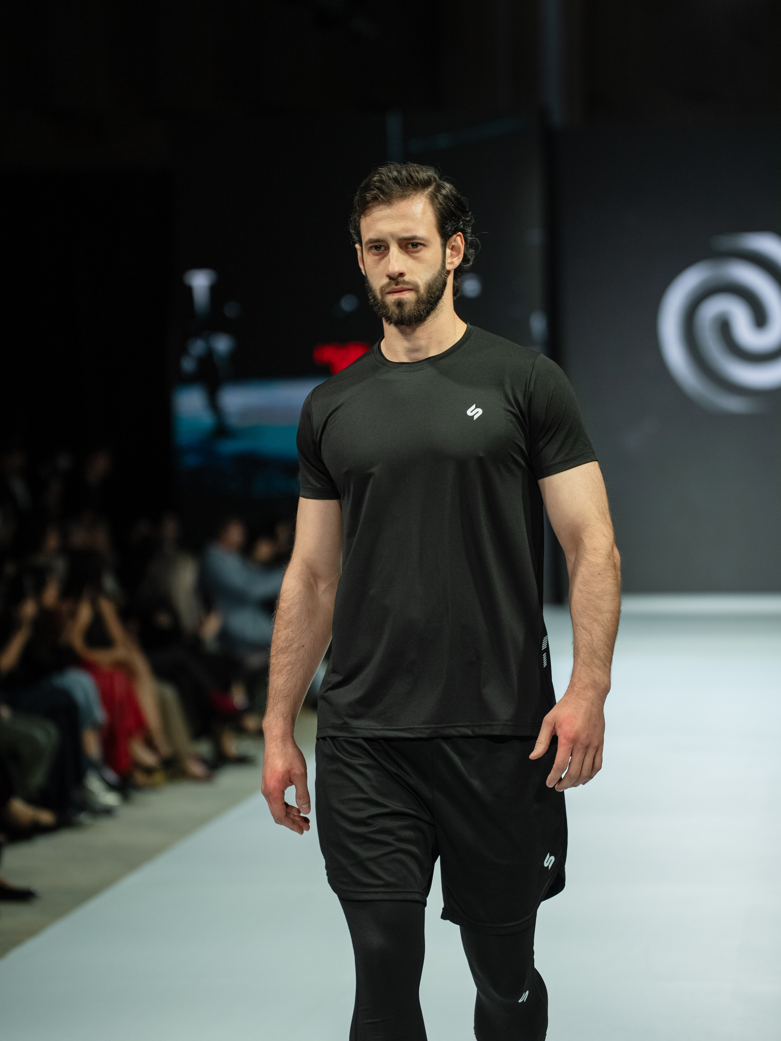 EURASIAN FASHION WEEK Husl Sport. Сайт Алматинского НЮ АРТ, будуар и фэшн фотографа Дениса Карпенко