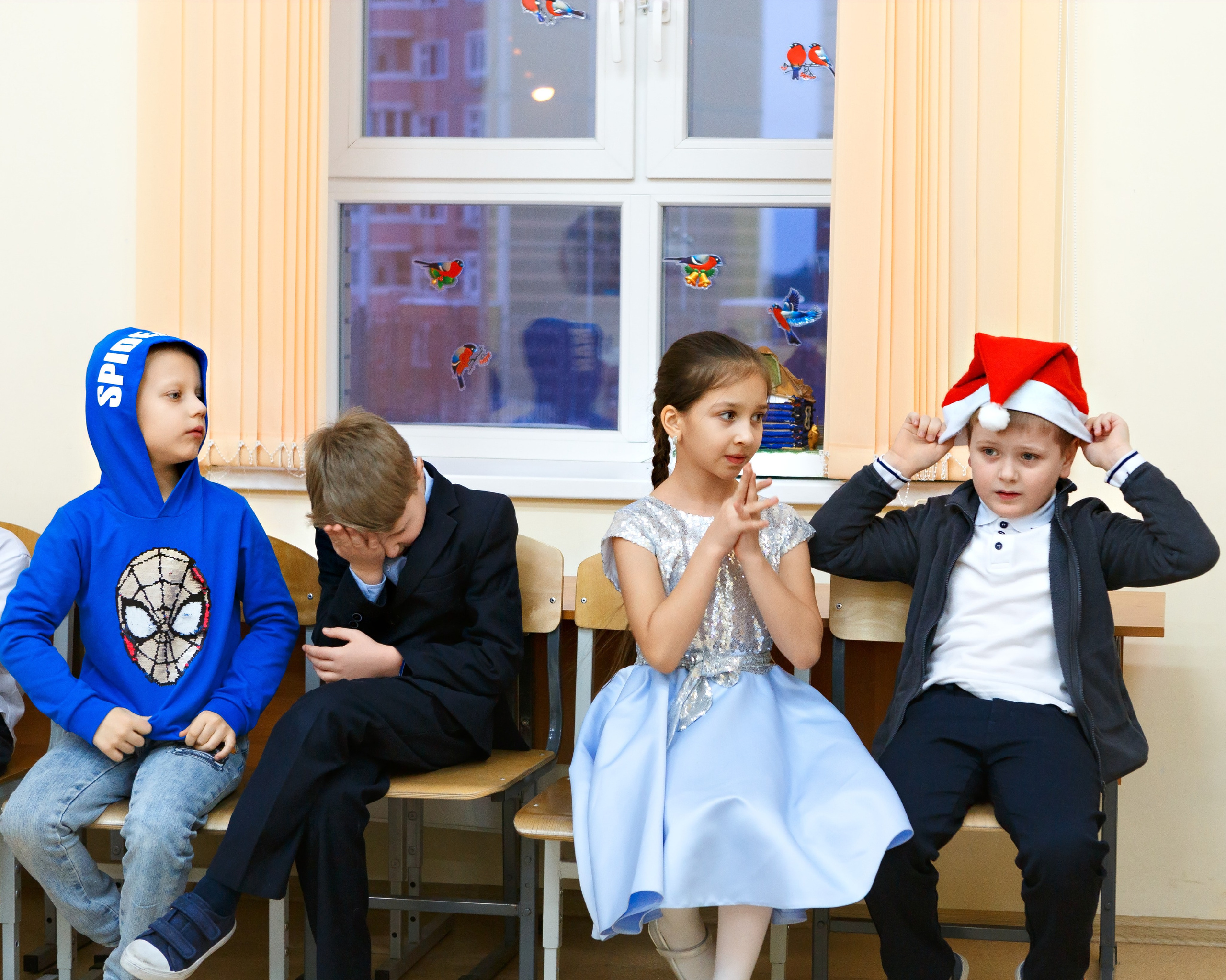 Новогодний утренник в школе. Выпускные альбомы и школьный фотограф в Подольске, Троицке, Щербинке, Москве и Московской области