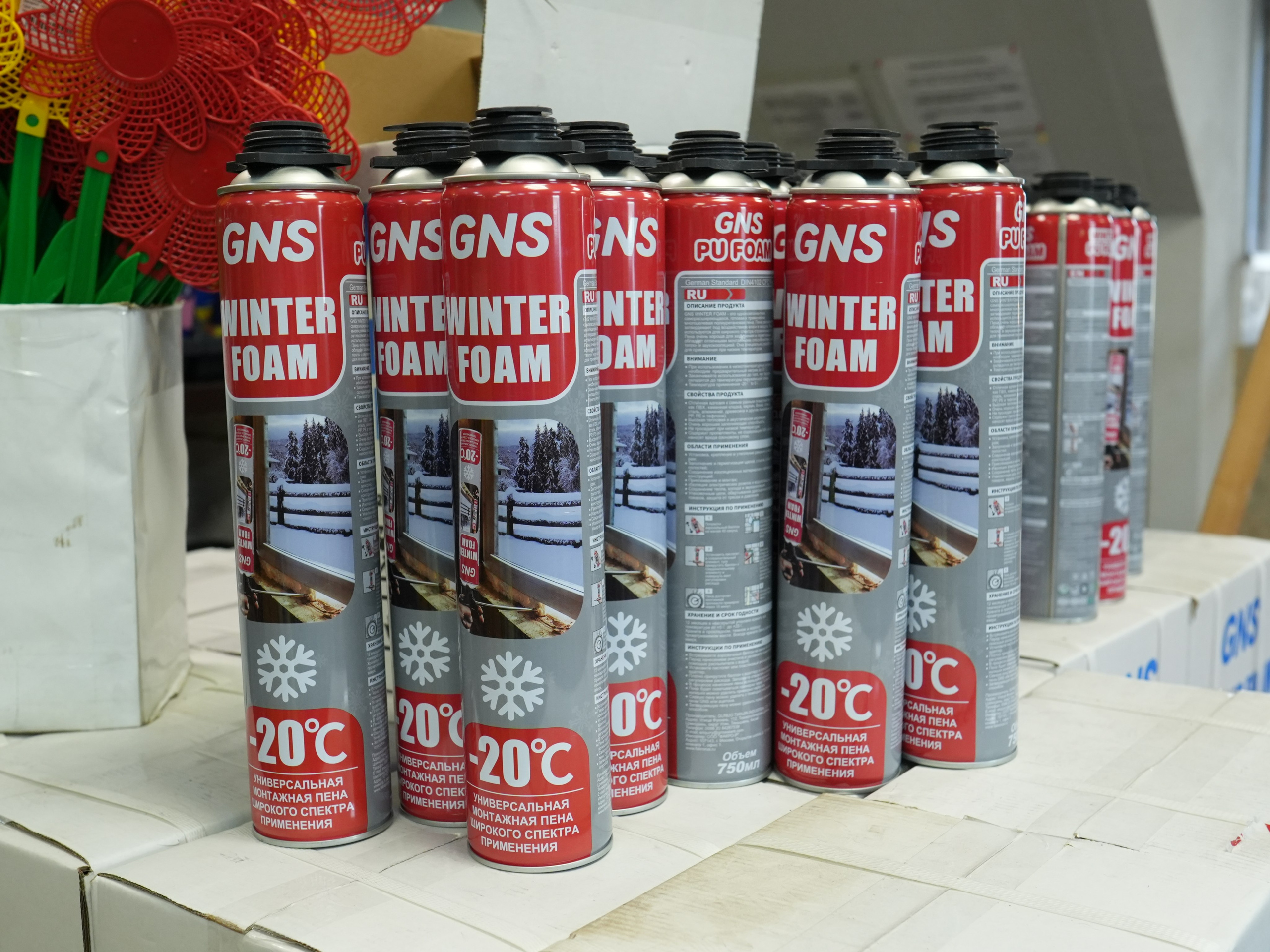 Герметики и пены. Строительный магазин низких цен Экономкин