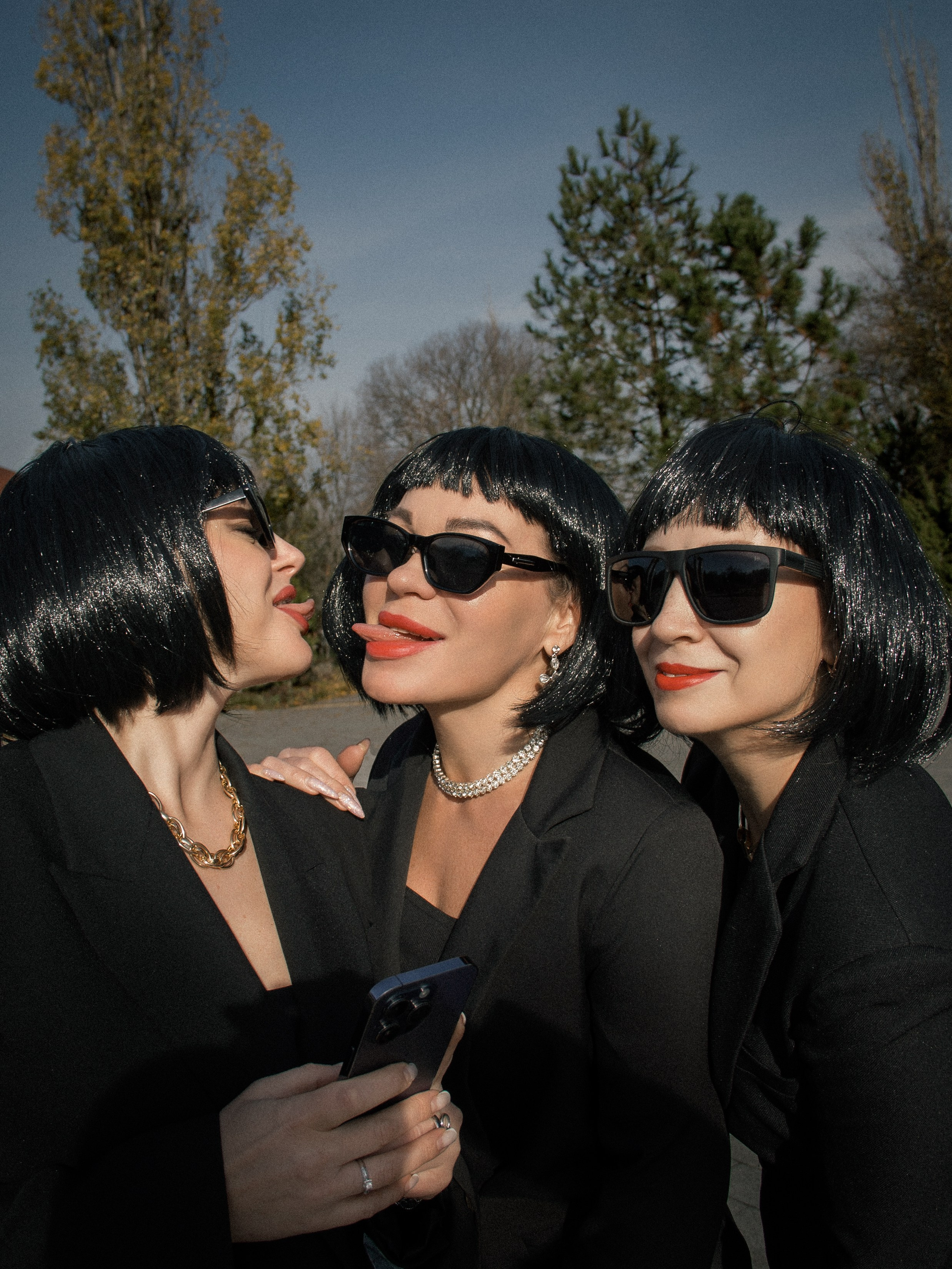 Девчонки в чёрном. Фотограф Таганрог