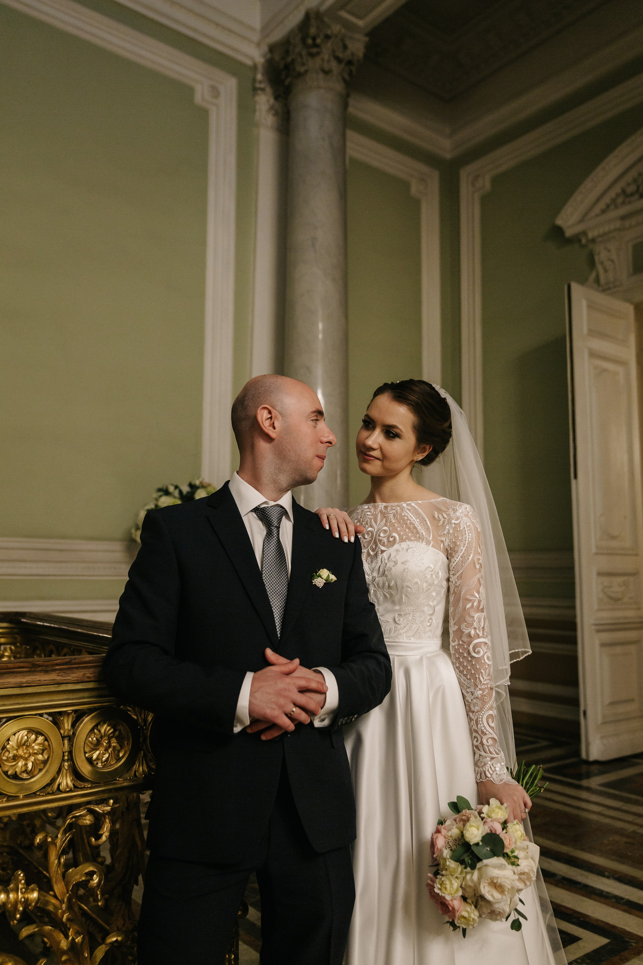 ОКТЯБРЬ | Дворец № 1 Талион, Особняк военного министра. Свадебный фотограф в Санкт-Петербурге Полина Корзухина