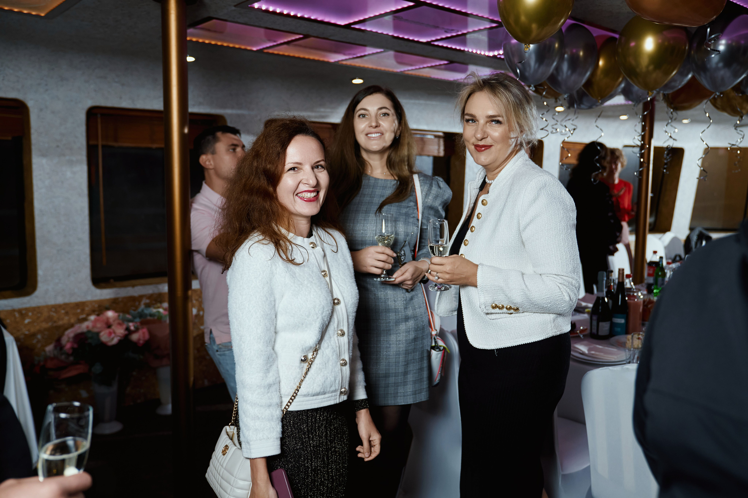 Фотограф на день рождение на теплоходе