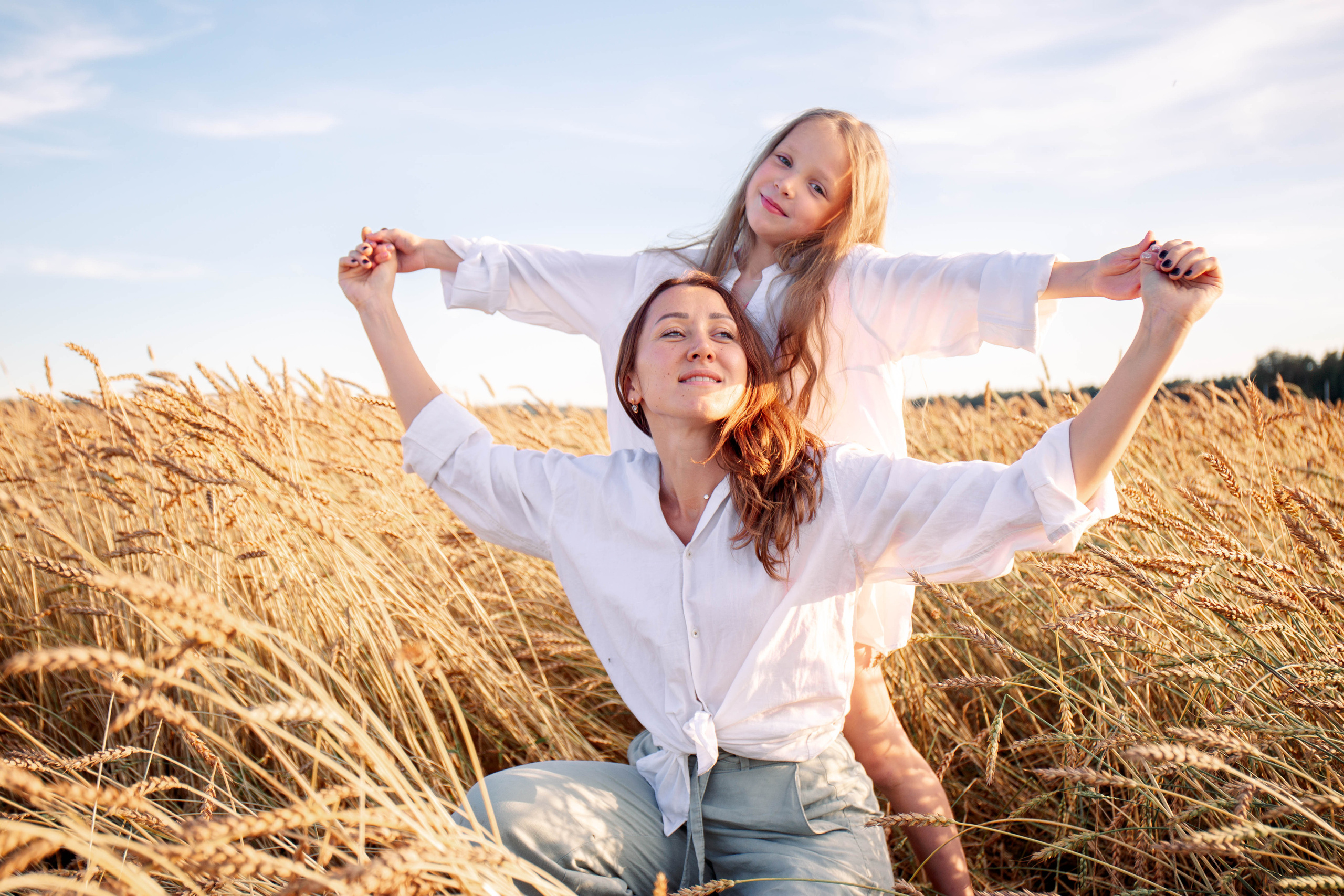 Мама дочь. Для тех, кто не ждёт удачи, а создаёт её. Каждая фотосессия — это твой момент, твой стиль, твой успех. 📸