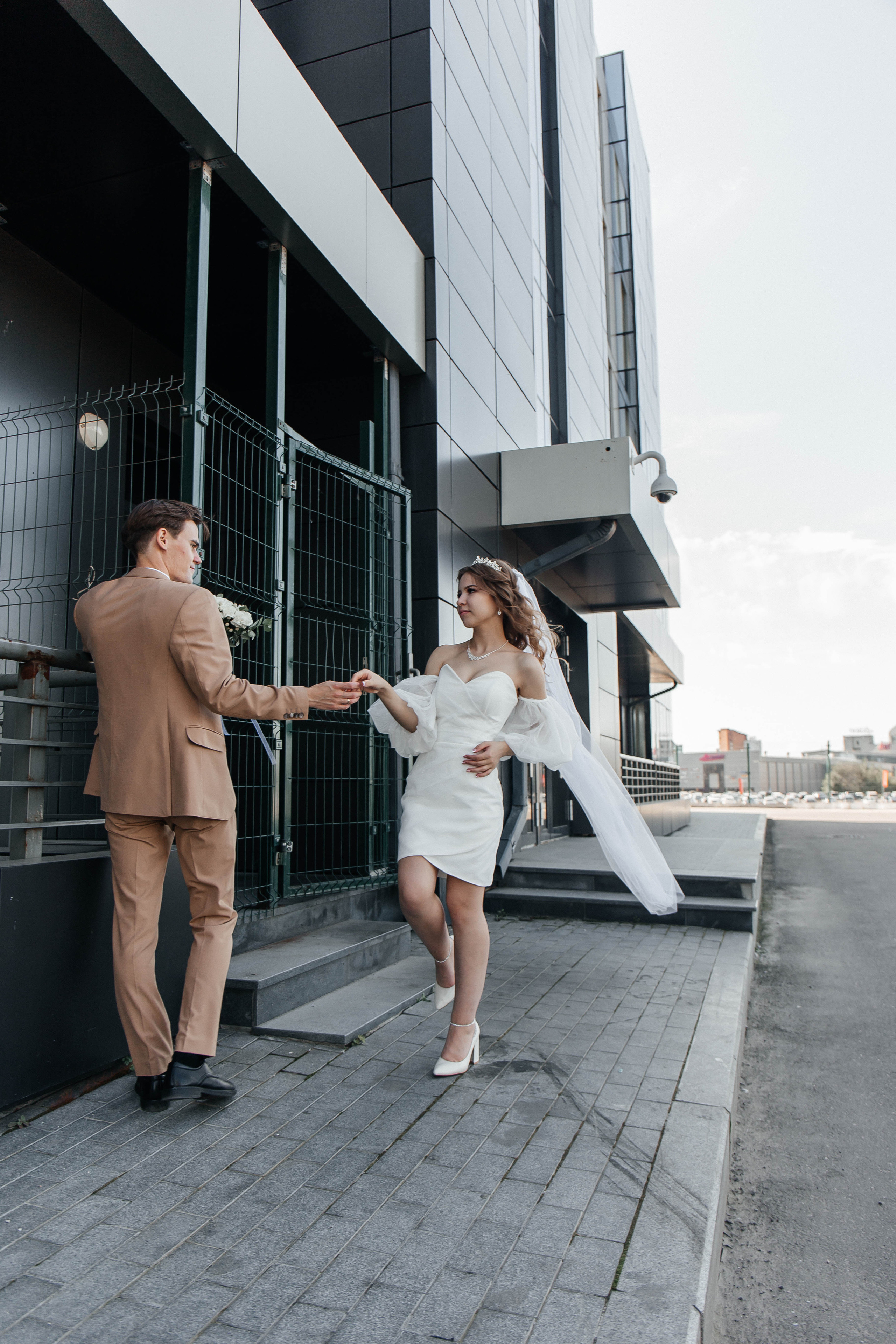 Город. Для тех, кто не ждёт удачи, а создаёт её. Каждая фотосессия — это твой момент, твой стиль, твой успех. 📸