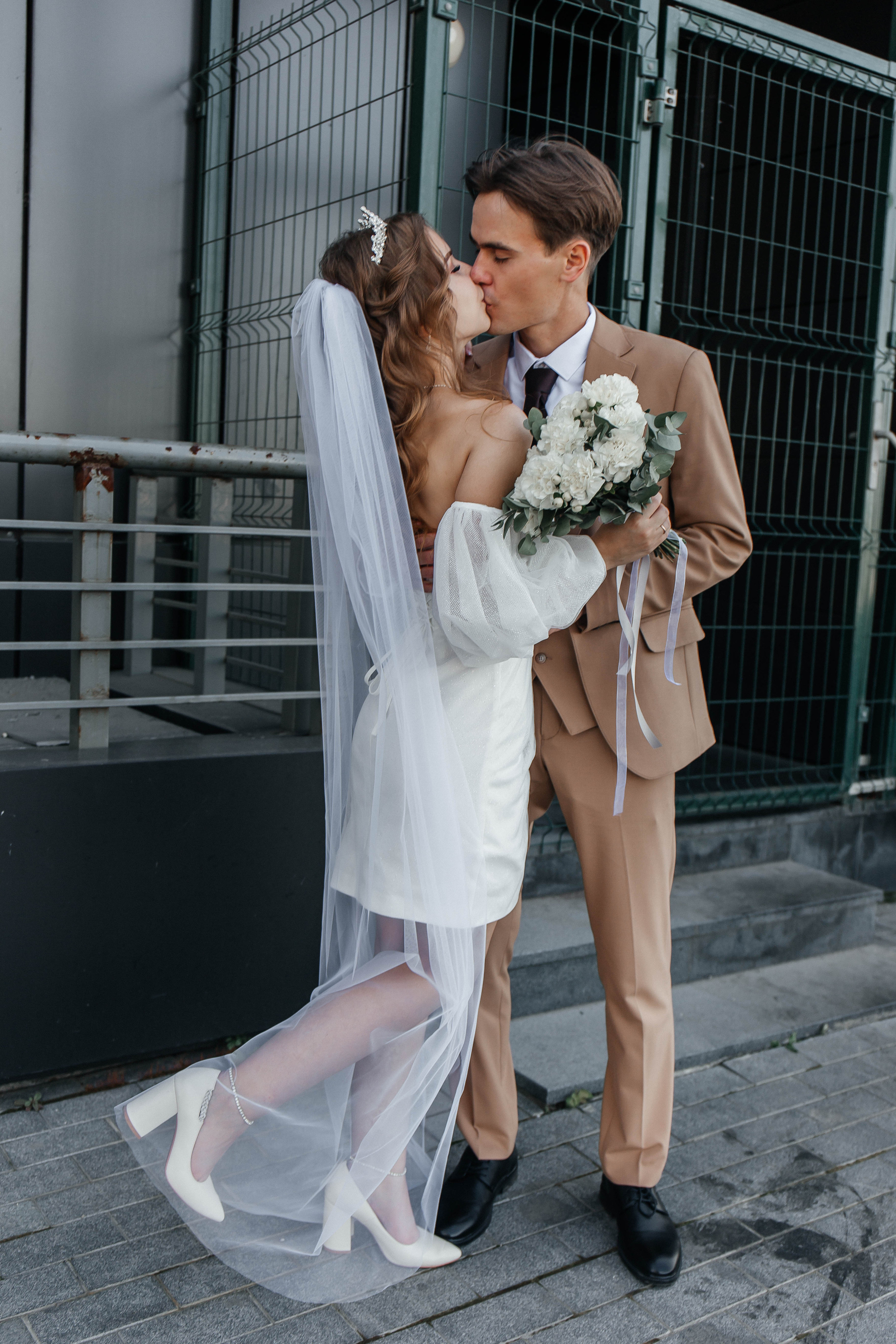 Город. Для тех, кто не ждёт удачи, а создаёт её. Каждая фотосессия — это твой момент, твой стиль, твой успех. 📸