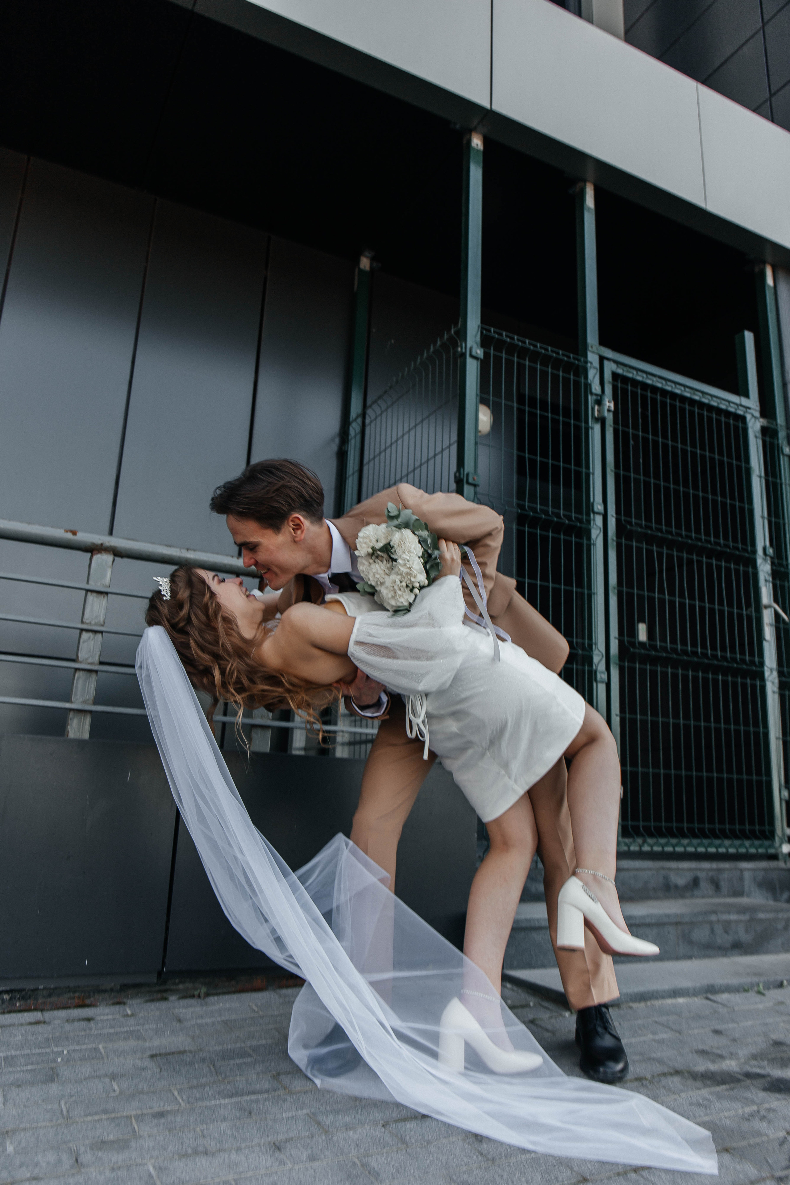 Город. Для тех, кто не ждёт удачи, а создаёт её. Каждая фотосессия — это твой момент, твой стиль, твой успех. 📸