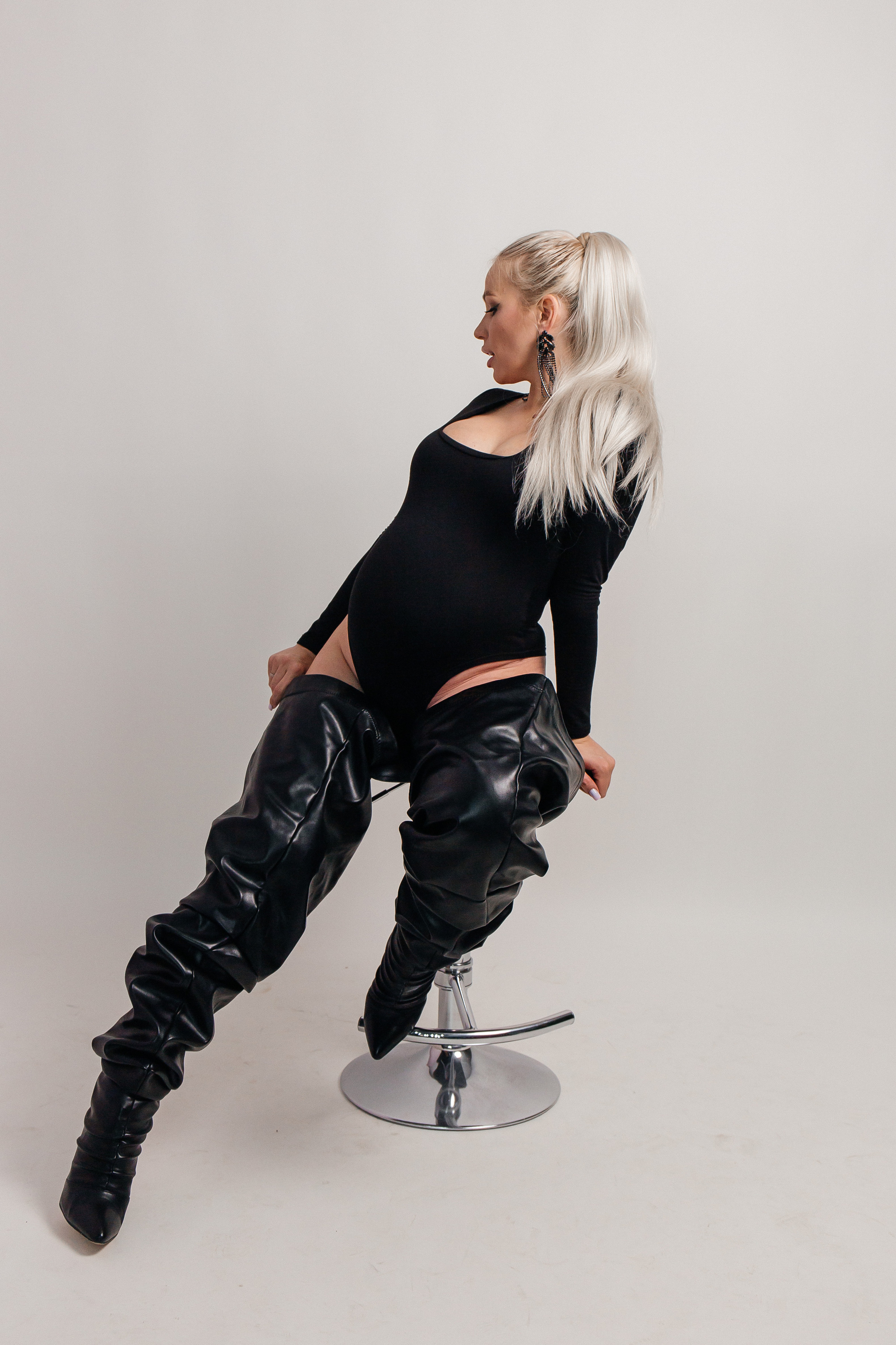 Яна. Для тех, кто не ждёт удачи, а создаёт её. Каждая фотосессия — это твой момент, твой стиль, твой успех. 📸