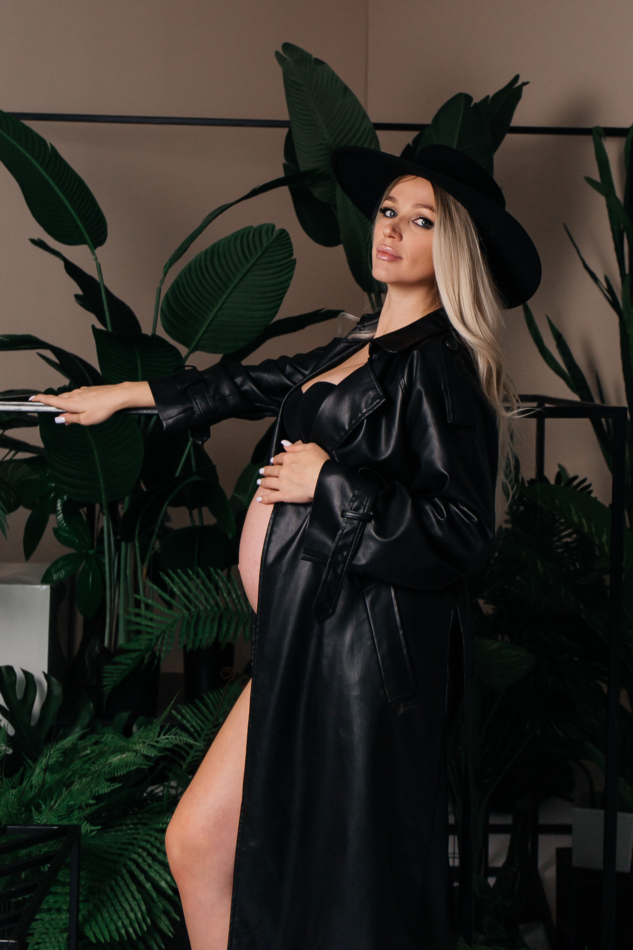 Яна. Для тех, кто не ждёт удачи, а создаёт её. Каждая фотосессия — это твой момент, твой стиль, твой успех. 📸