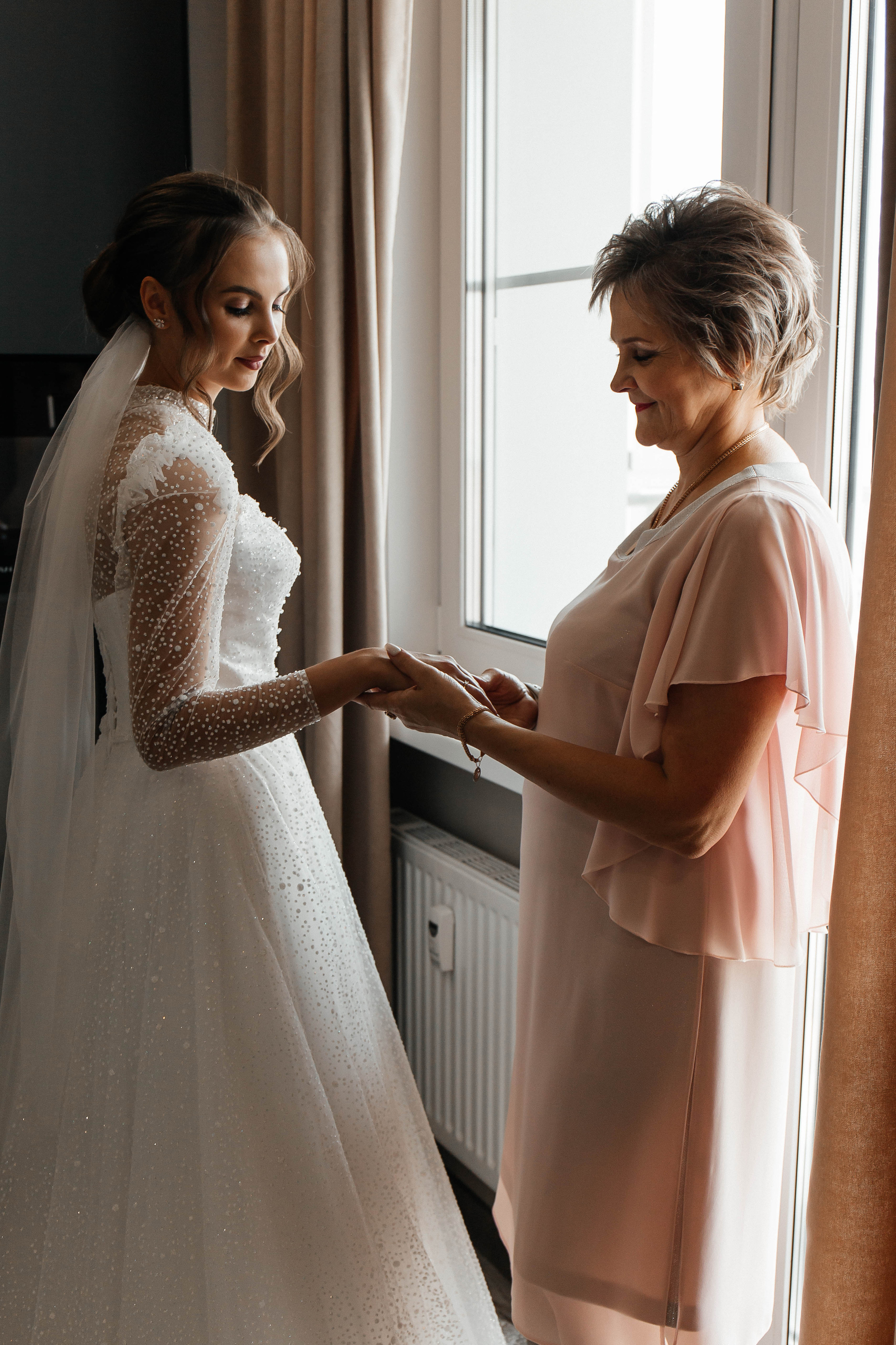 Утро невесты. Для тех, кто не ждёт удачи, а создаёт её. Каждая фотосессия — это твой момент, твой стиль, твой успех. 📸