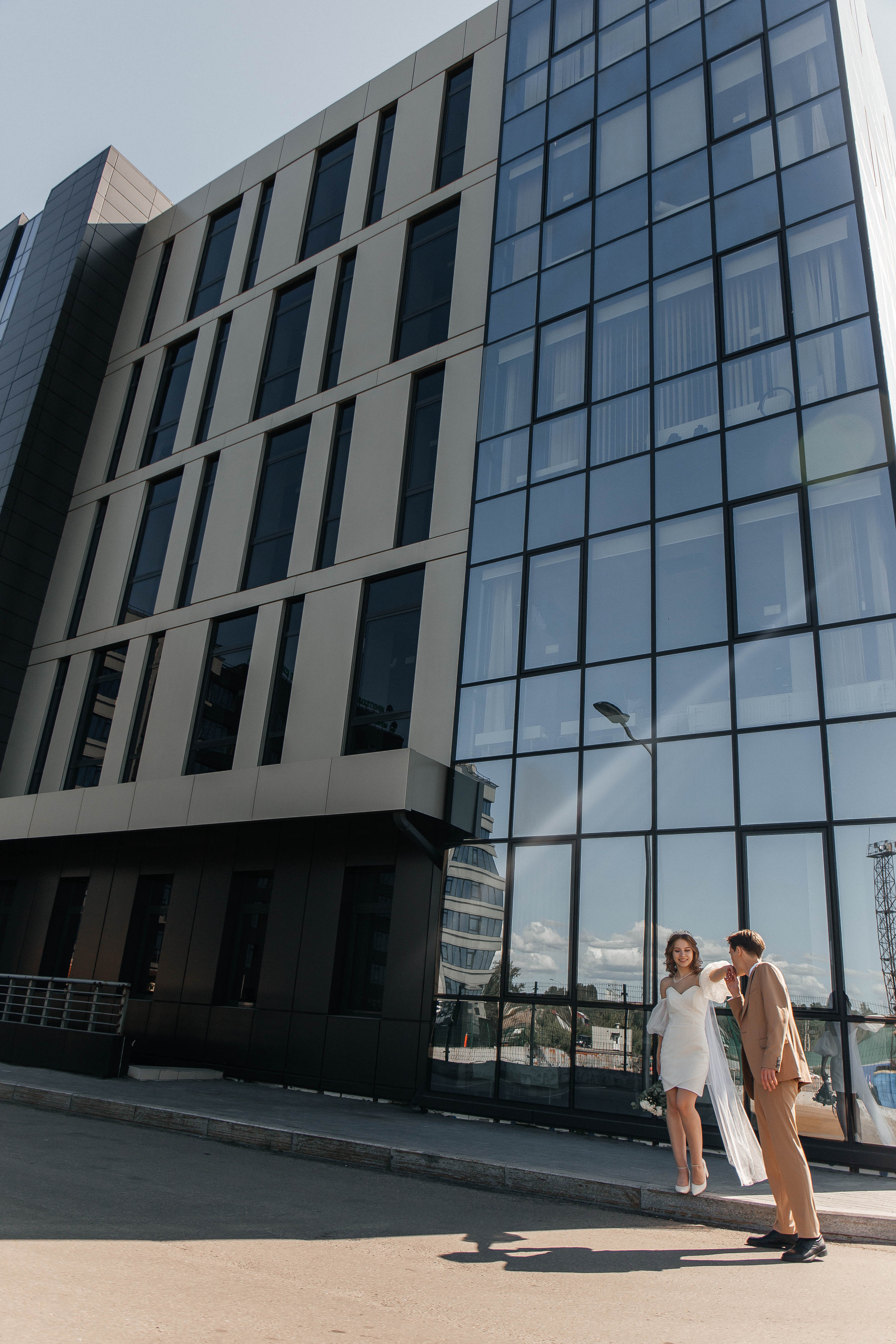 Город. Для тех, кто не ждёт удачи, а создаёт её. Каждая фотосессия — это твой момент, твой стиль, твой успех. 📸