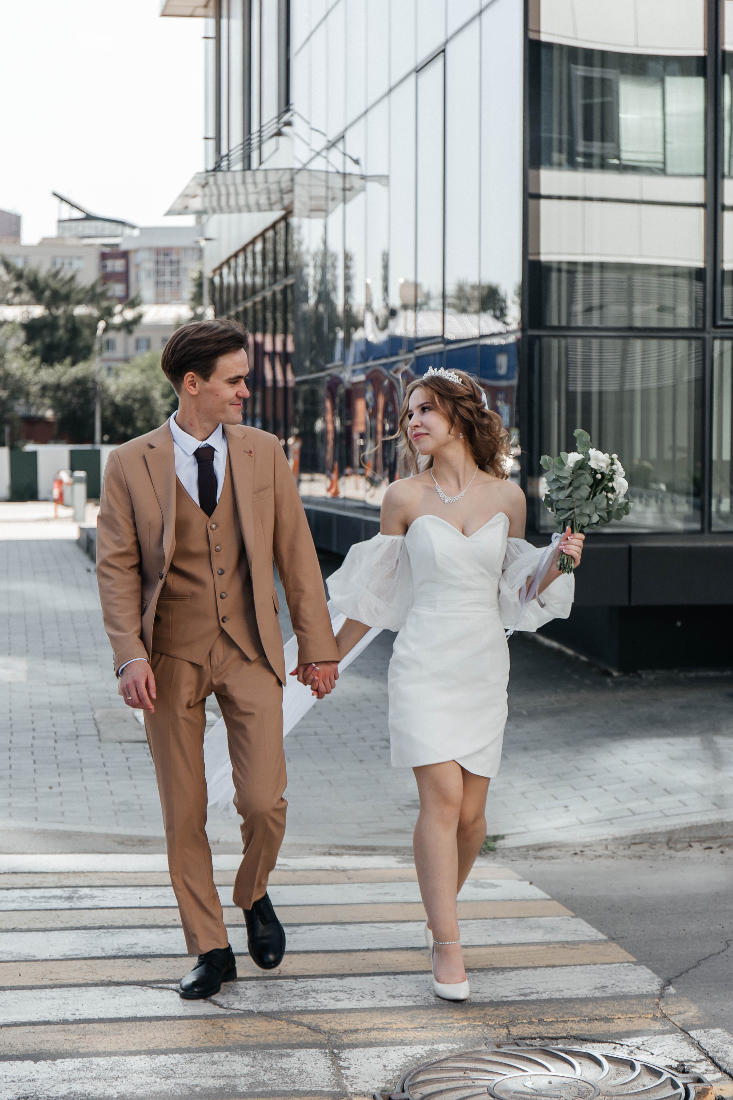 Город. Для тех, кто не ждёт удачи, а создаёт её. Каждая фотосессия — это твой момент, твой стиль, твой успех. 📸