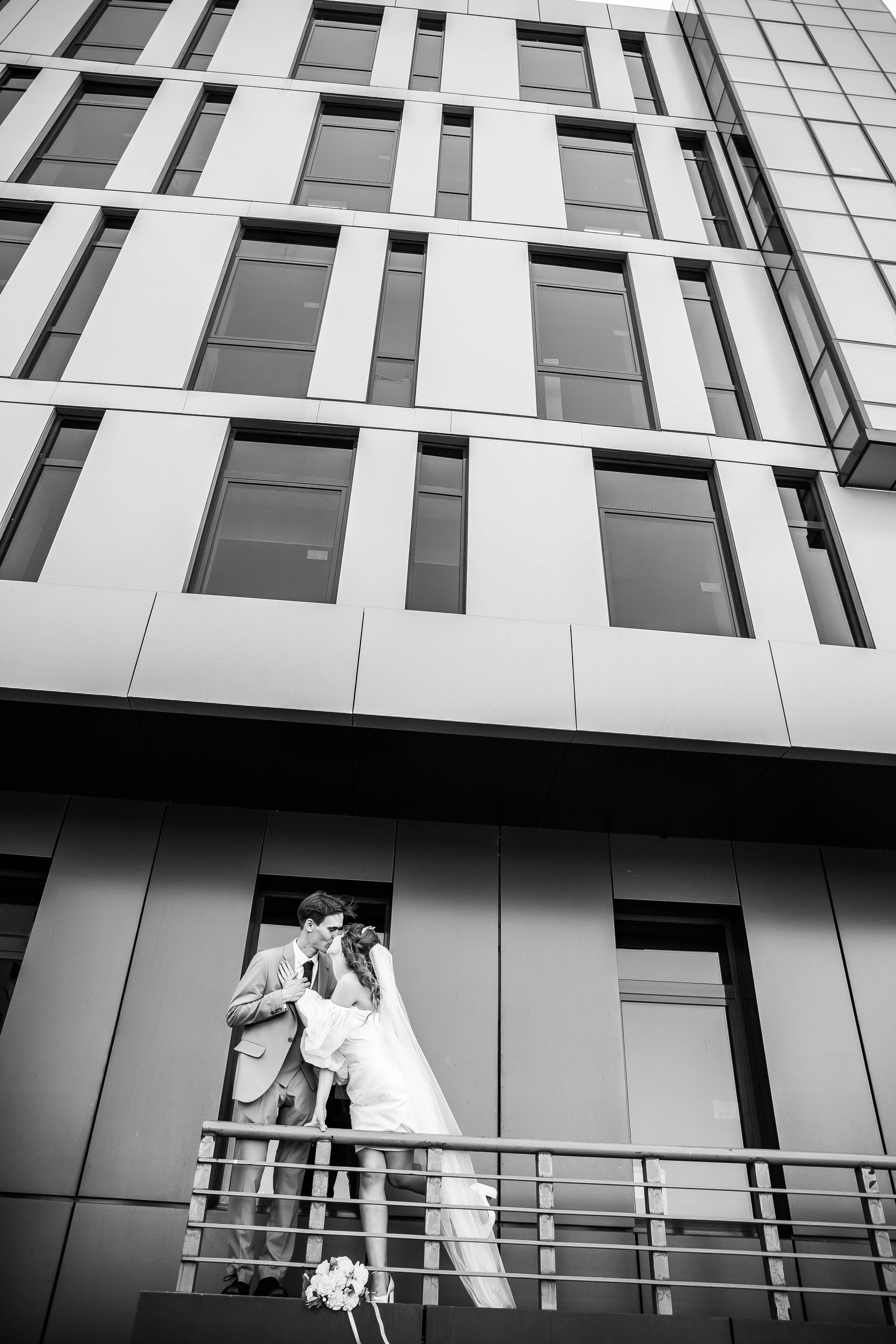 Город. Для тех, кто не ждёт удачи, а создаёт её. Каждая фотосессия — это твой момент, твой стиль, твой успех. 📸