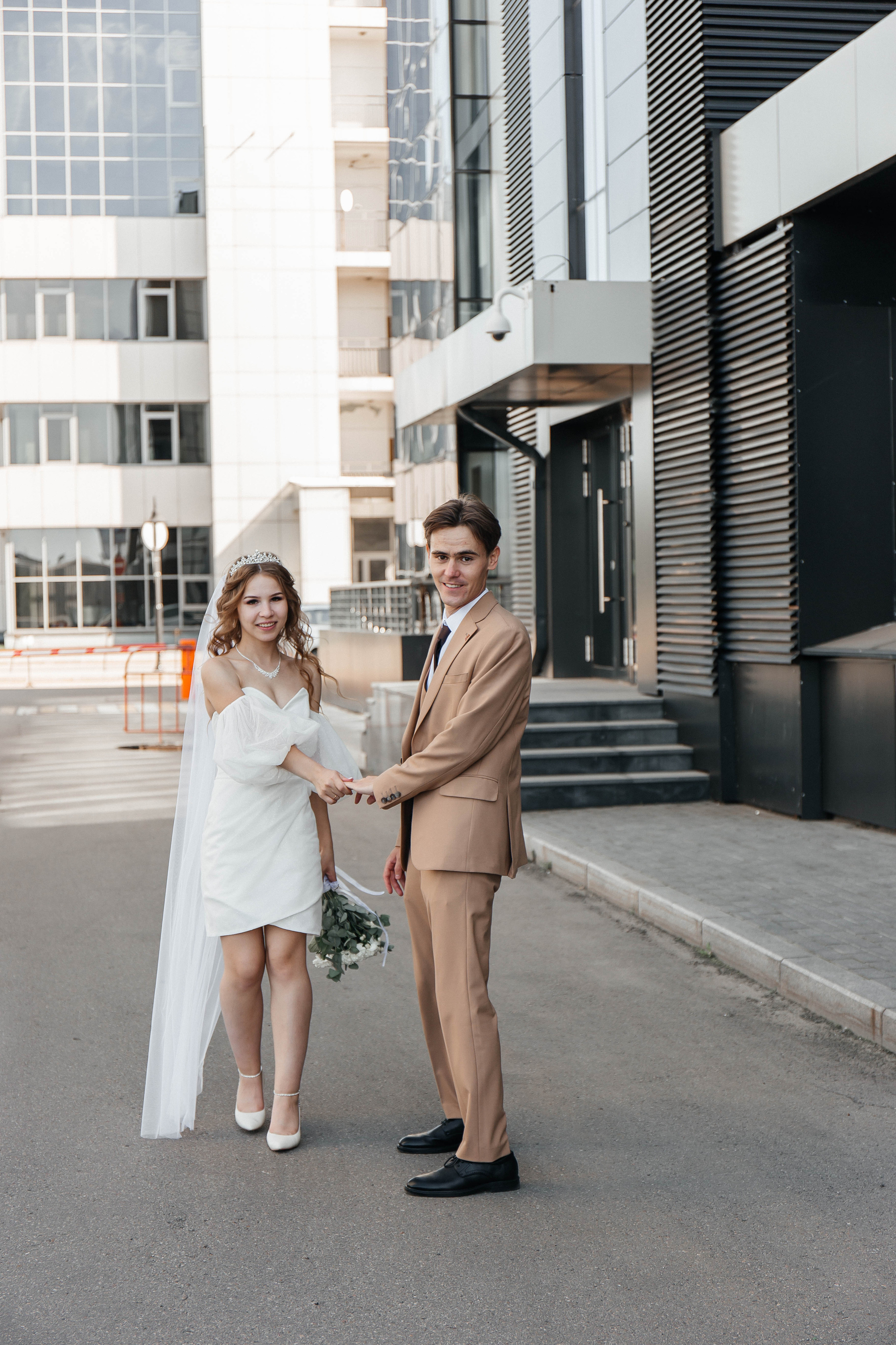 Город. Для тех, кто не ждёт удачи, а создаёт её. Каждая фотосессия — это твой момент, твой стиль, твой успех. 📸