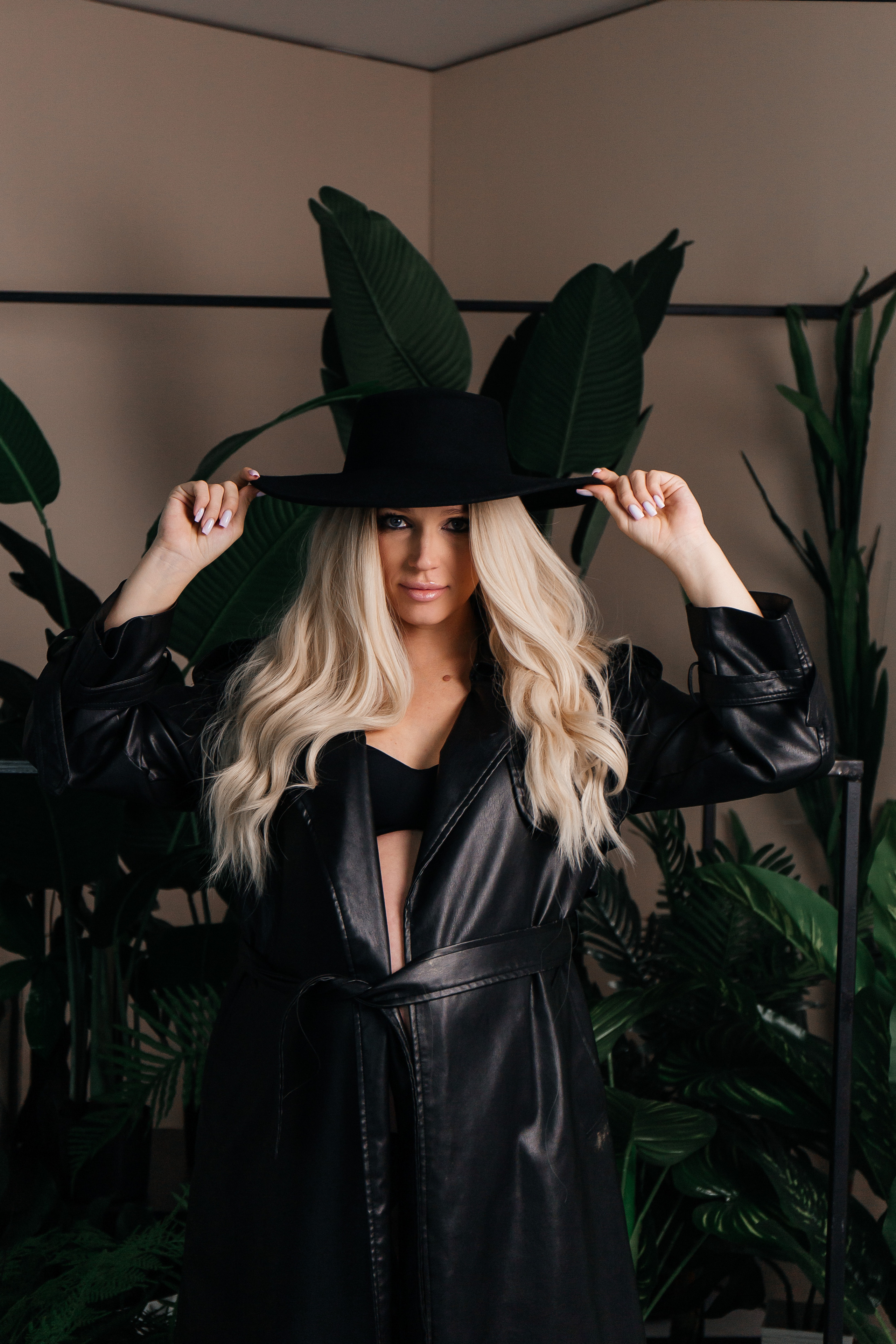 Яна. Для тех, кто не ждёт удачи, а создаёт её. Каждая фотосессия — это твой момент, твой стиль, твой успех. 📸