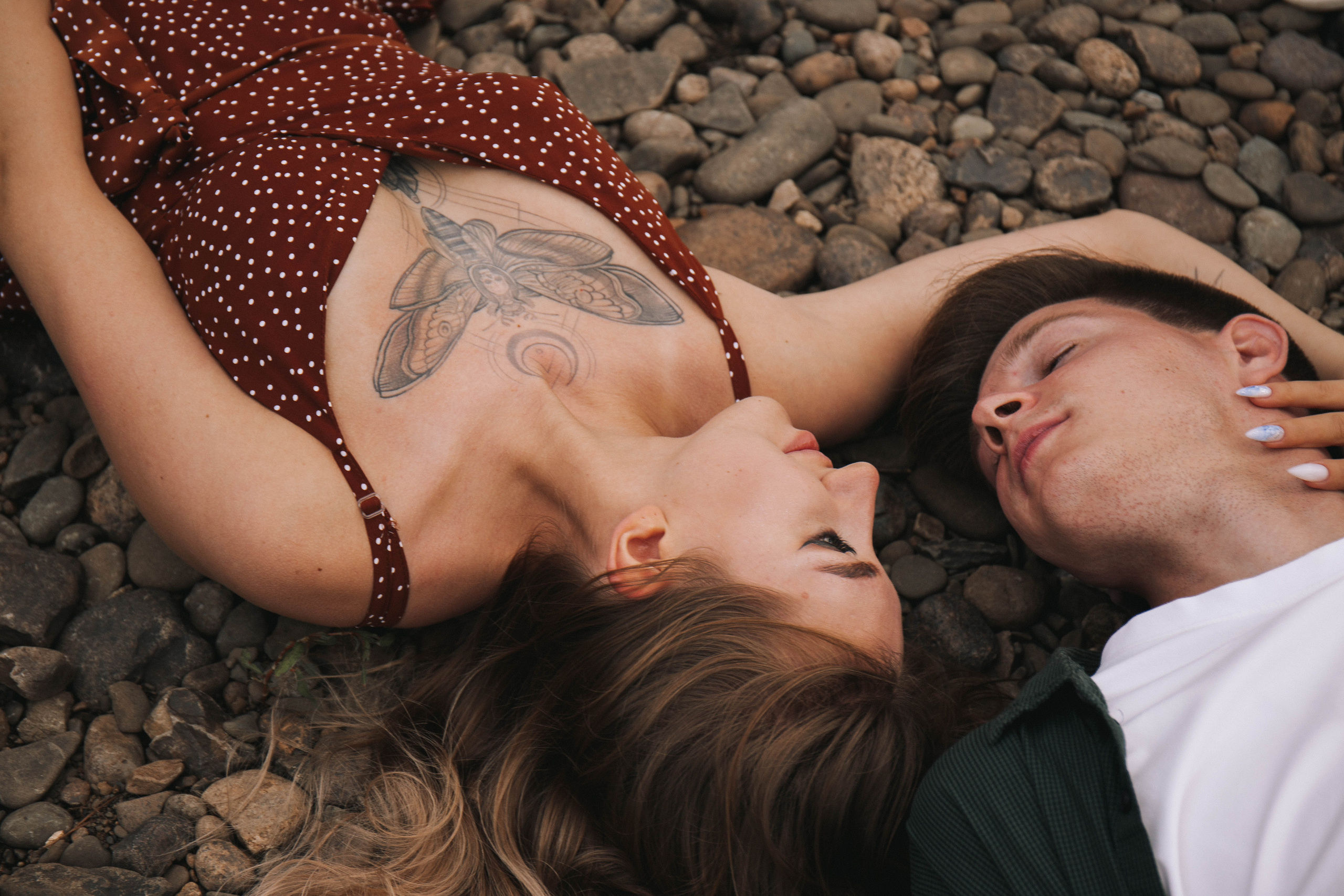 Лето в поле. Для тех, кто не ждёт удачи, а создаёт её. Каждая фотосессия — это твой момент, твой стиль, твой успех. 📸