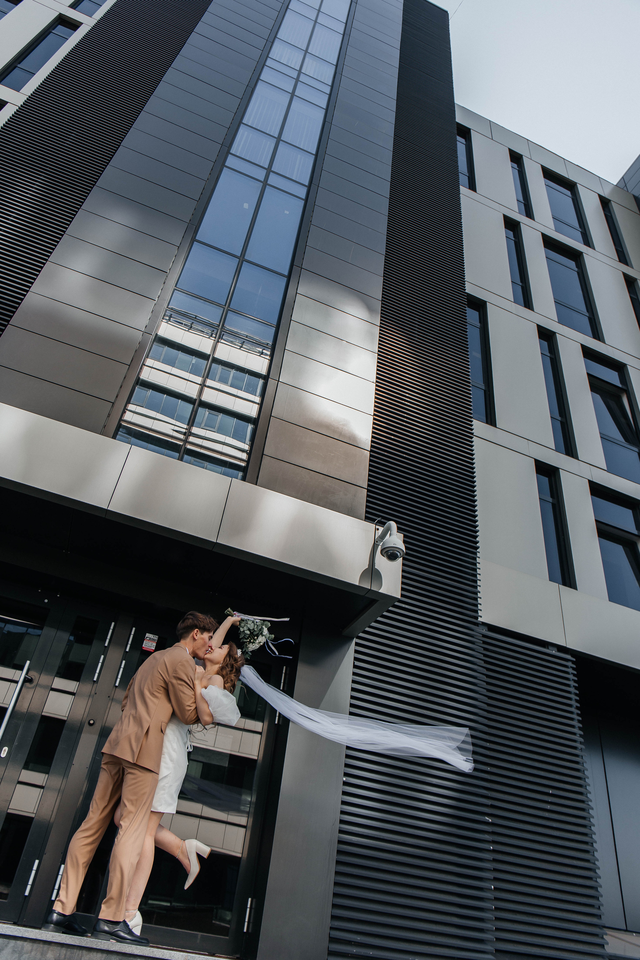 Город. Для тех, кто не ждёт удачи, а создаёт её. Каждая фотосессия — это твой момент, твой стиль, твой успех. 📸