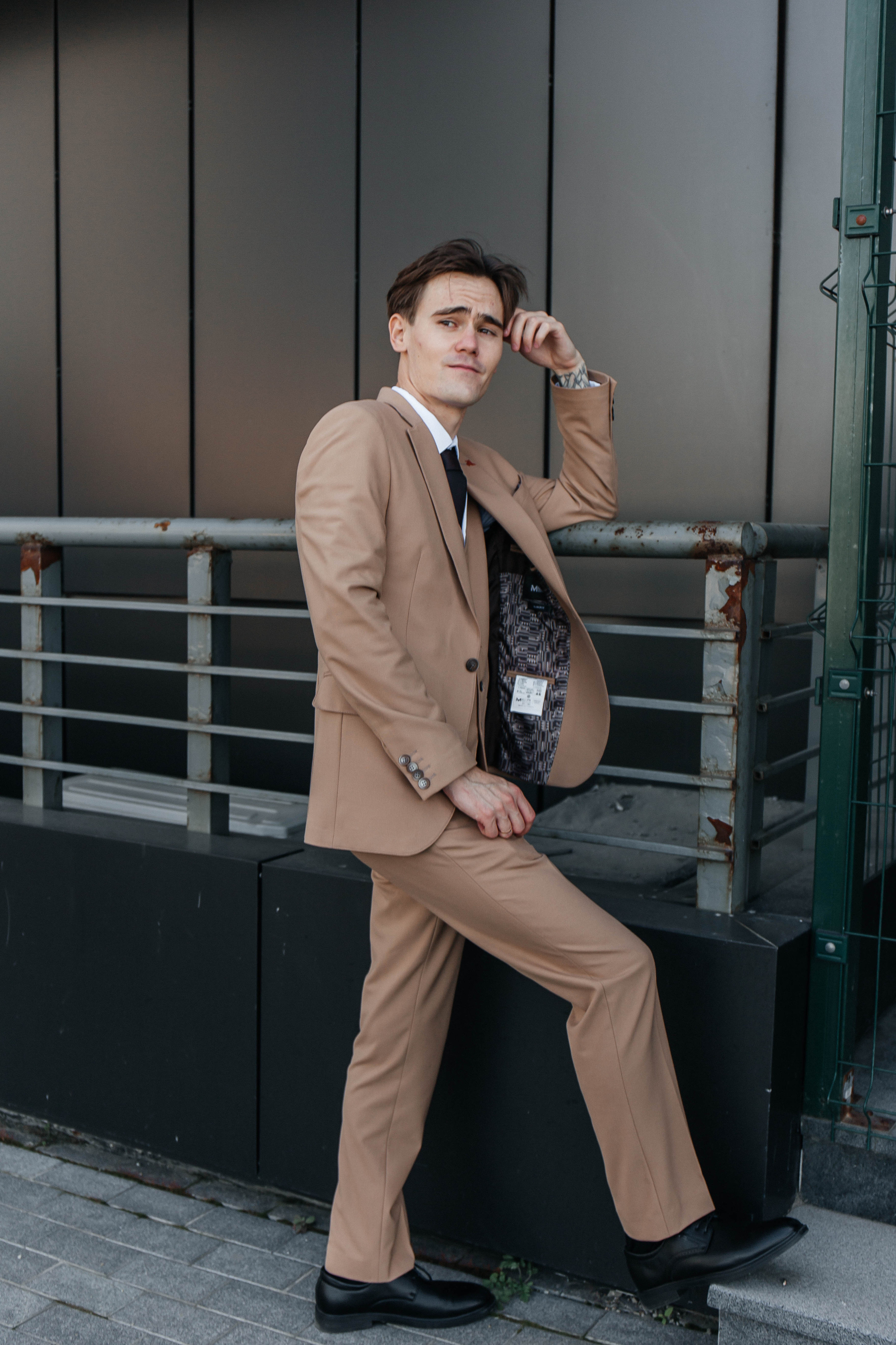 Город. Для тех, кто не ждёт удачи, а создаёт её. Каждая фотосессия — это твой момент, твой стиль, твой успех. 📸