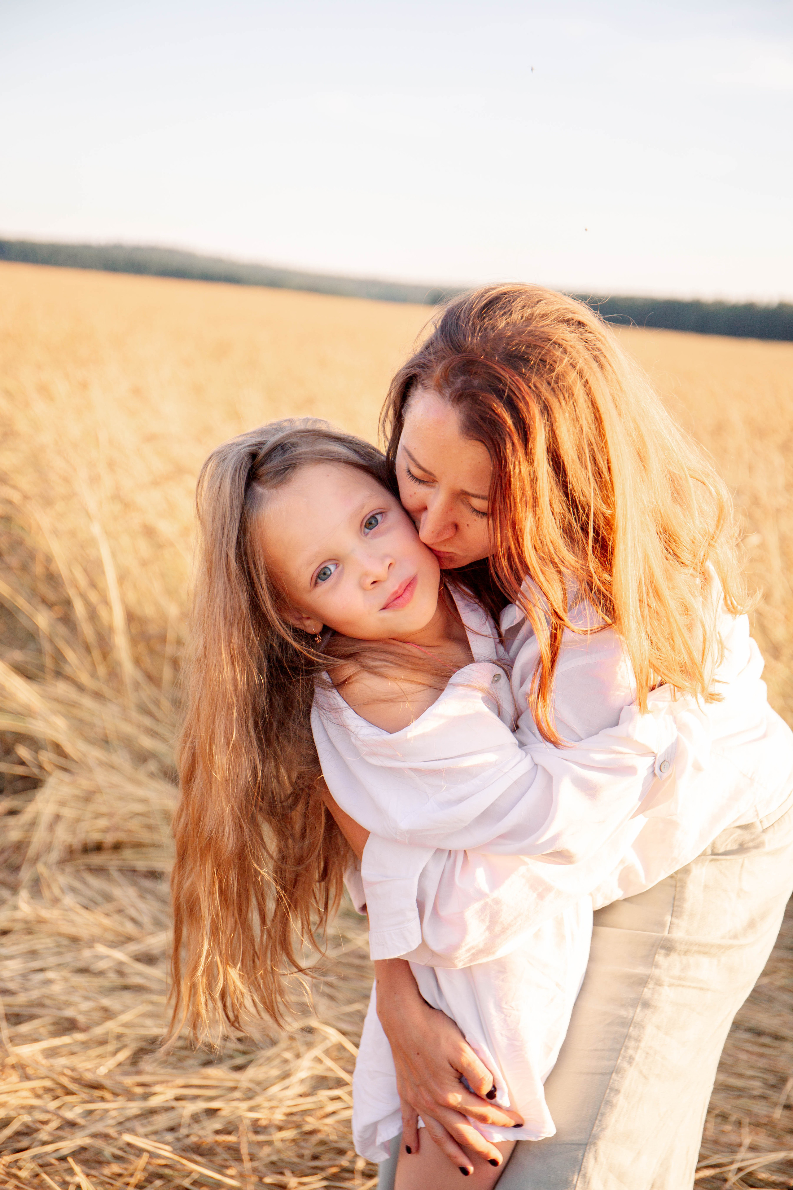 Мама дочь. Для тех, кто не ждёт удачи, а создаёт её. Каждая фотосессия — это твой момент, твой стиль, твой успех. 📸