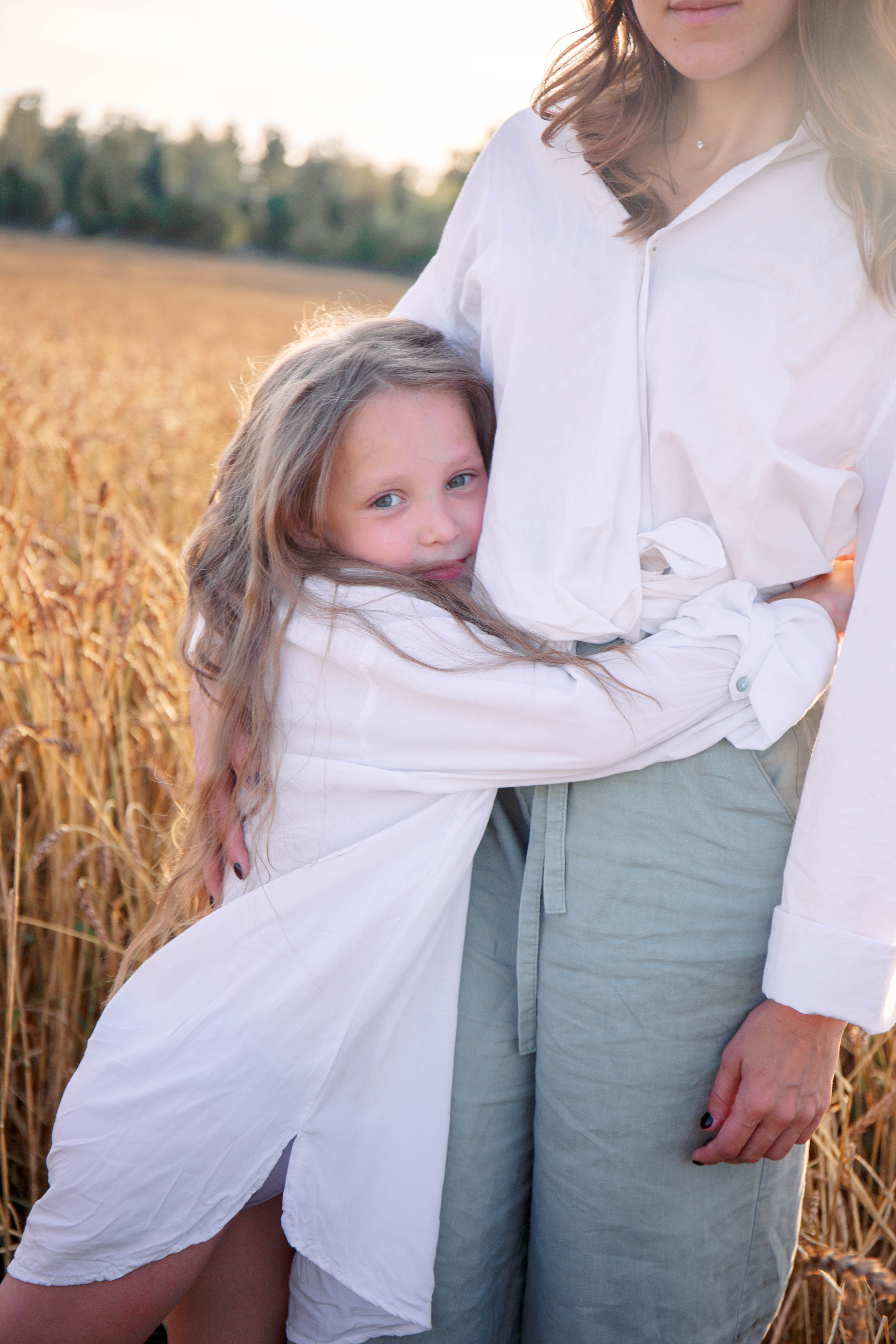 Мама дочь. Для тех, кто не ждёт удачи, а создаёт её. Каждая фотосессия — это твой момент, твой стиль, твой успех. 📸