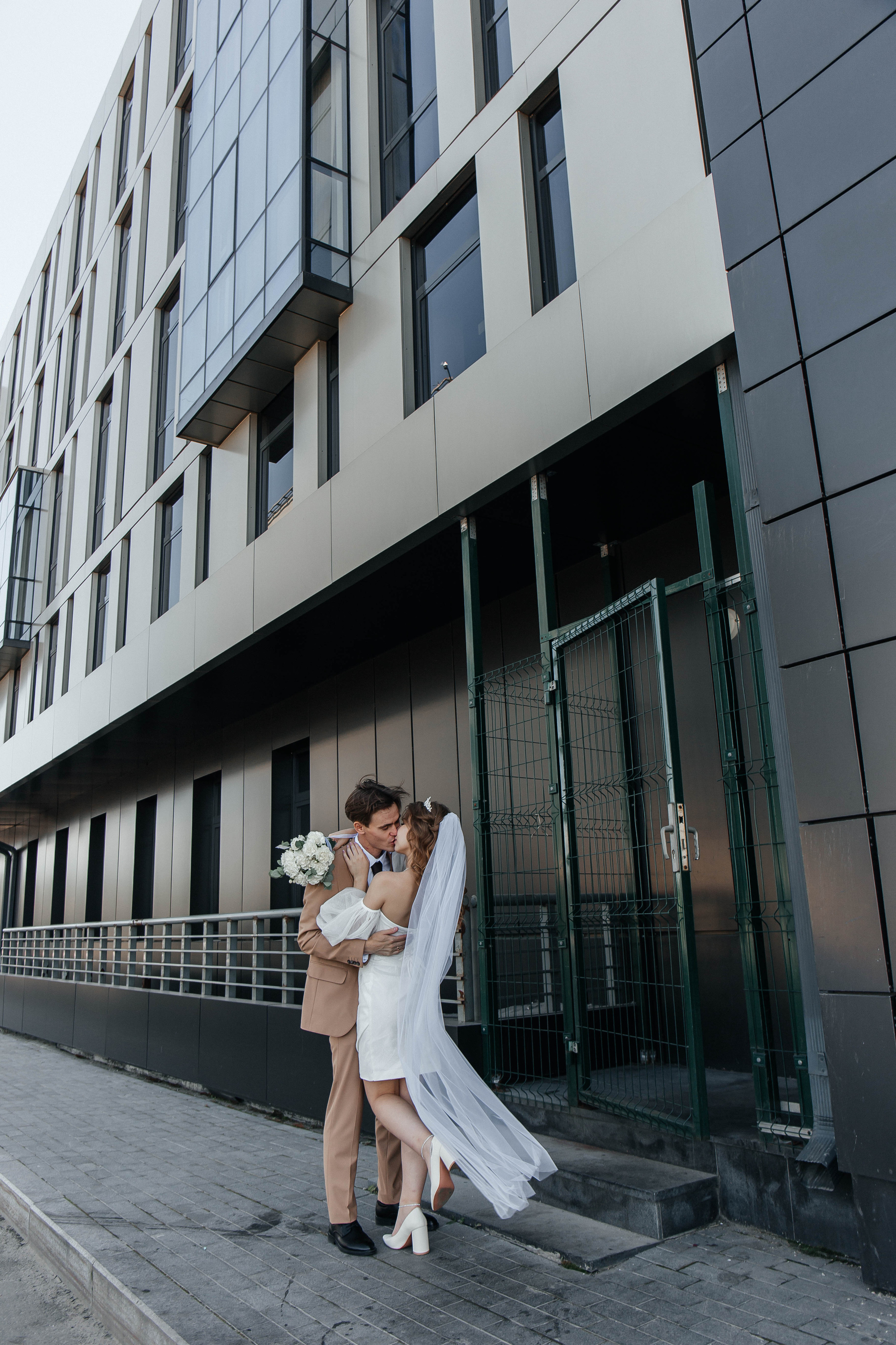 Город. Для тех, кто не ждёт удачи, а создаёт её. Каждая фотосессия — это твой момент, твой стиль, твой успех. 📸