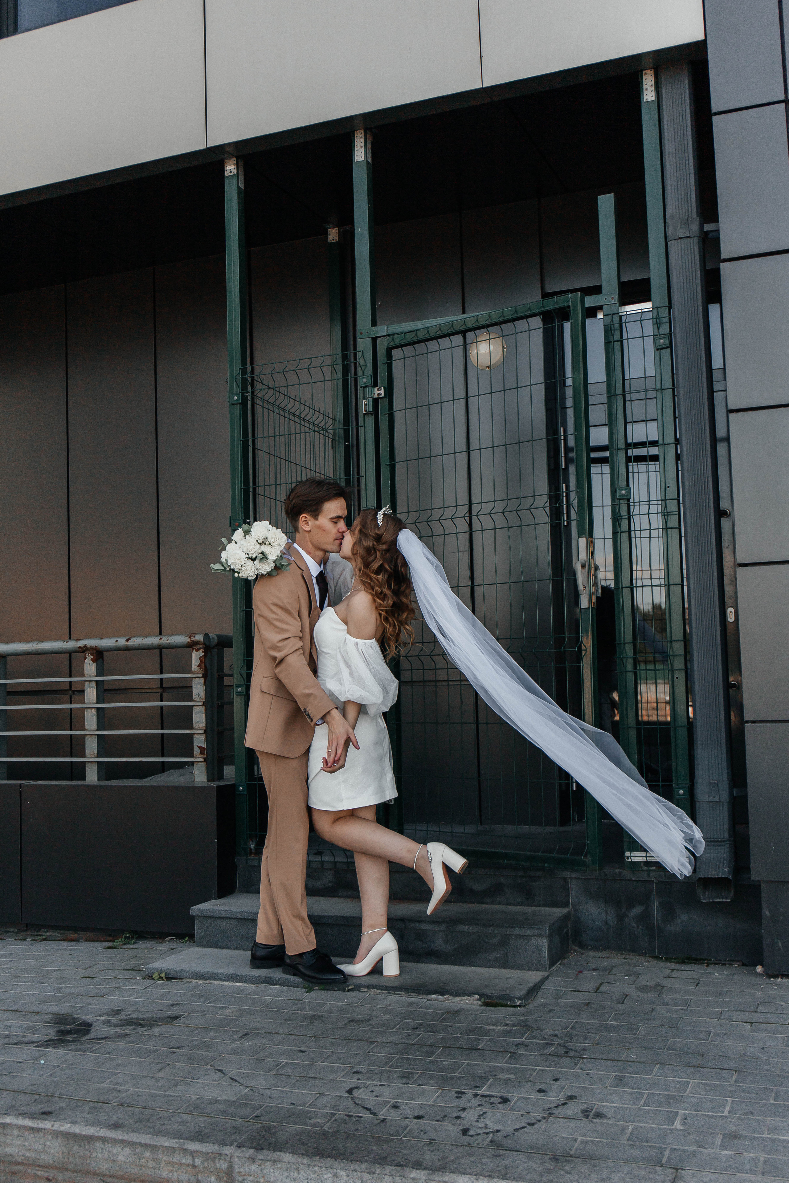 Город. Для тех, кто не ждёт удачи, а создаёт её. Каждая фотосессия — это твой момент, твой стиль, твой успех. 📸