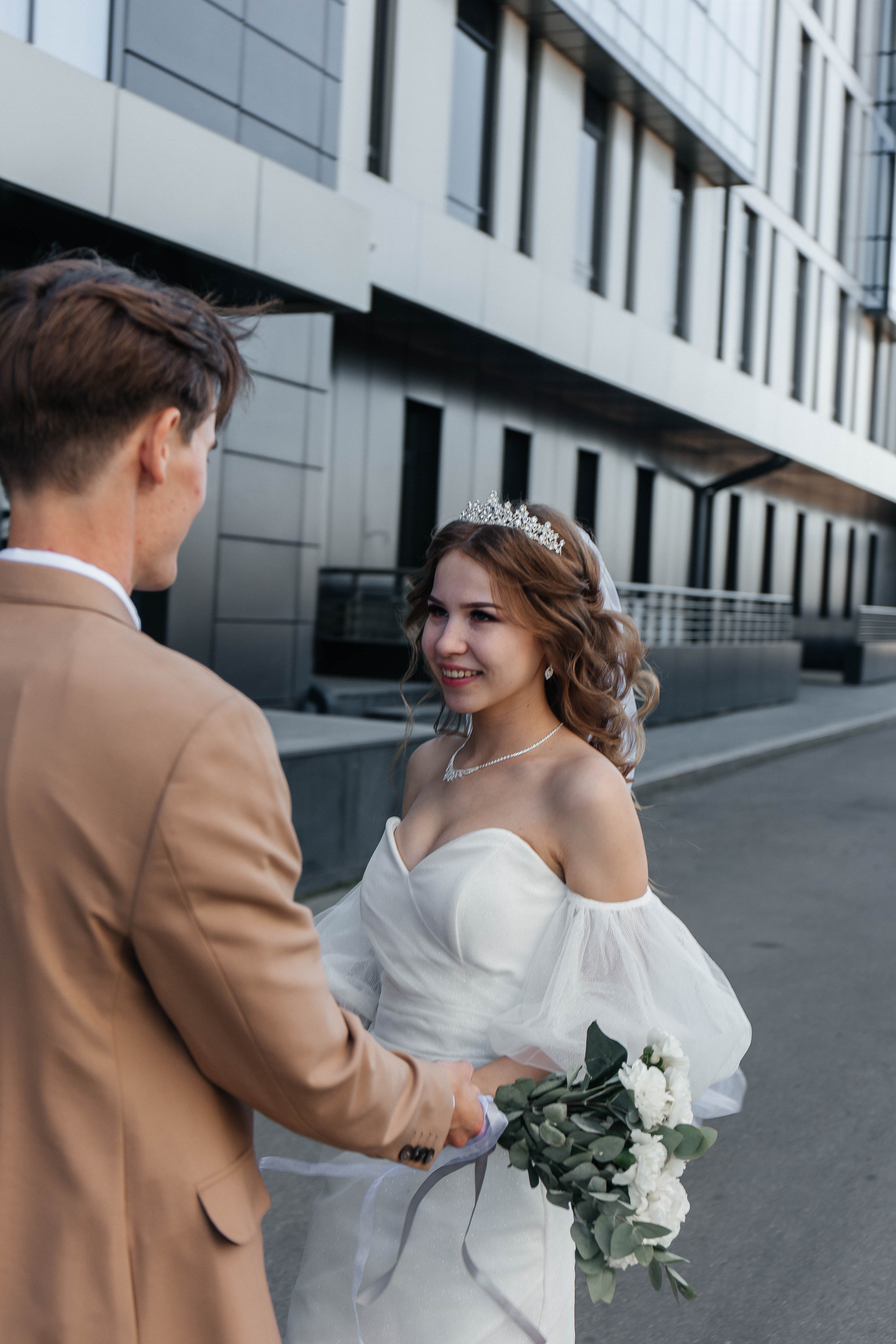 Город. Для тех, кто не ждёт удачи, а создаёт её. Каждая фотосессия — это твой момент, твой стиль, твой успех. 📸