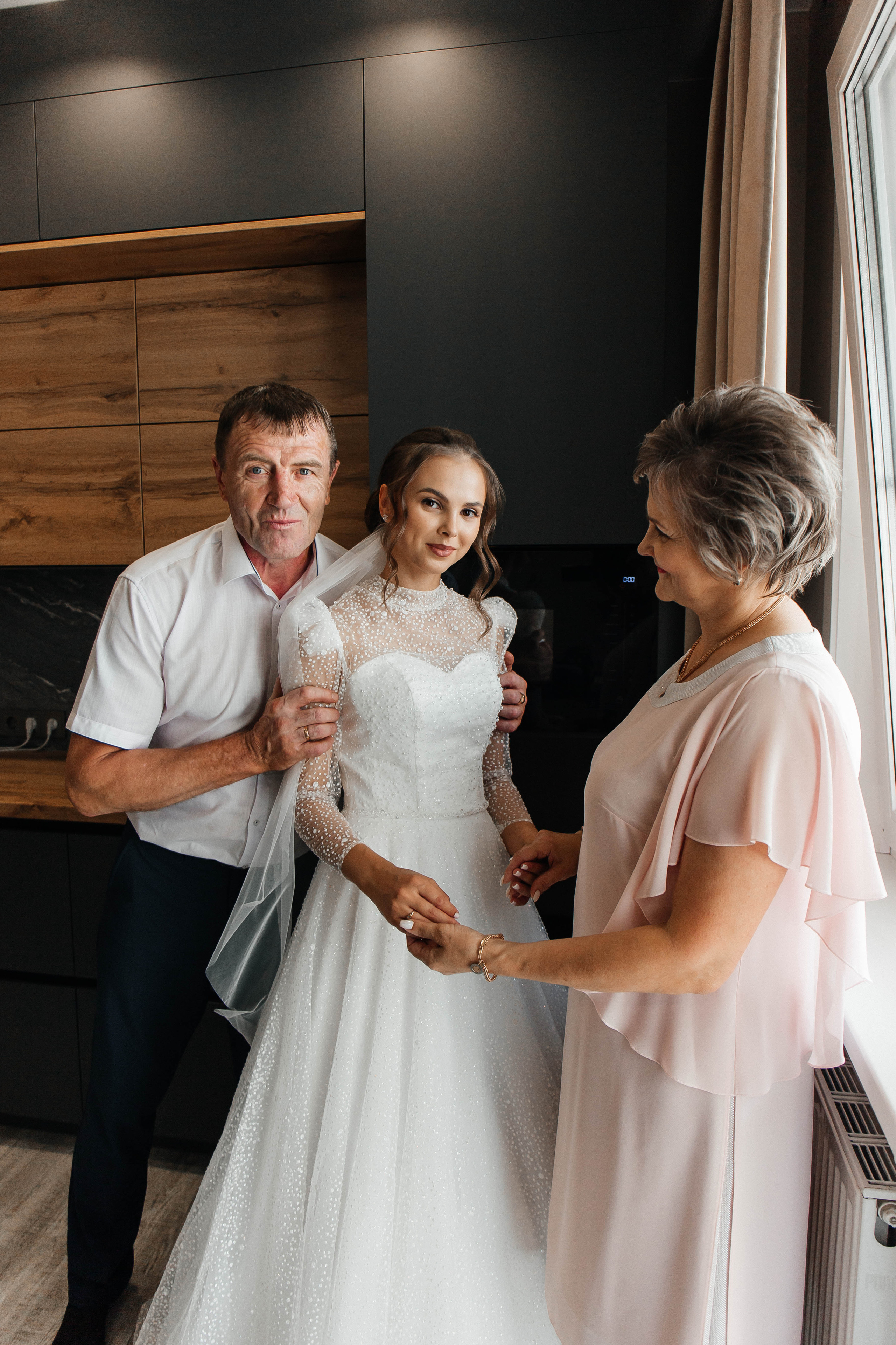 Утро невесты. Для тех, кто не ждёт удачи, а создаёт её. Каждая фотосессия — это твой момент, твой стиль, твой успех. 📸