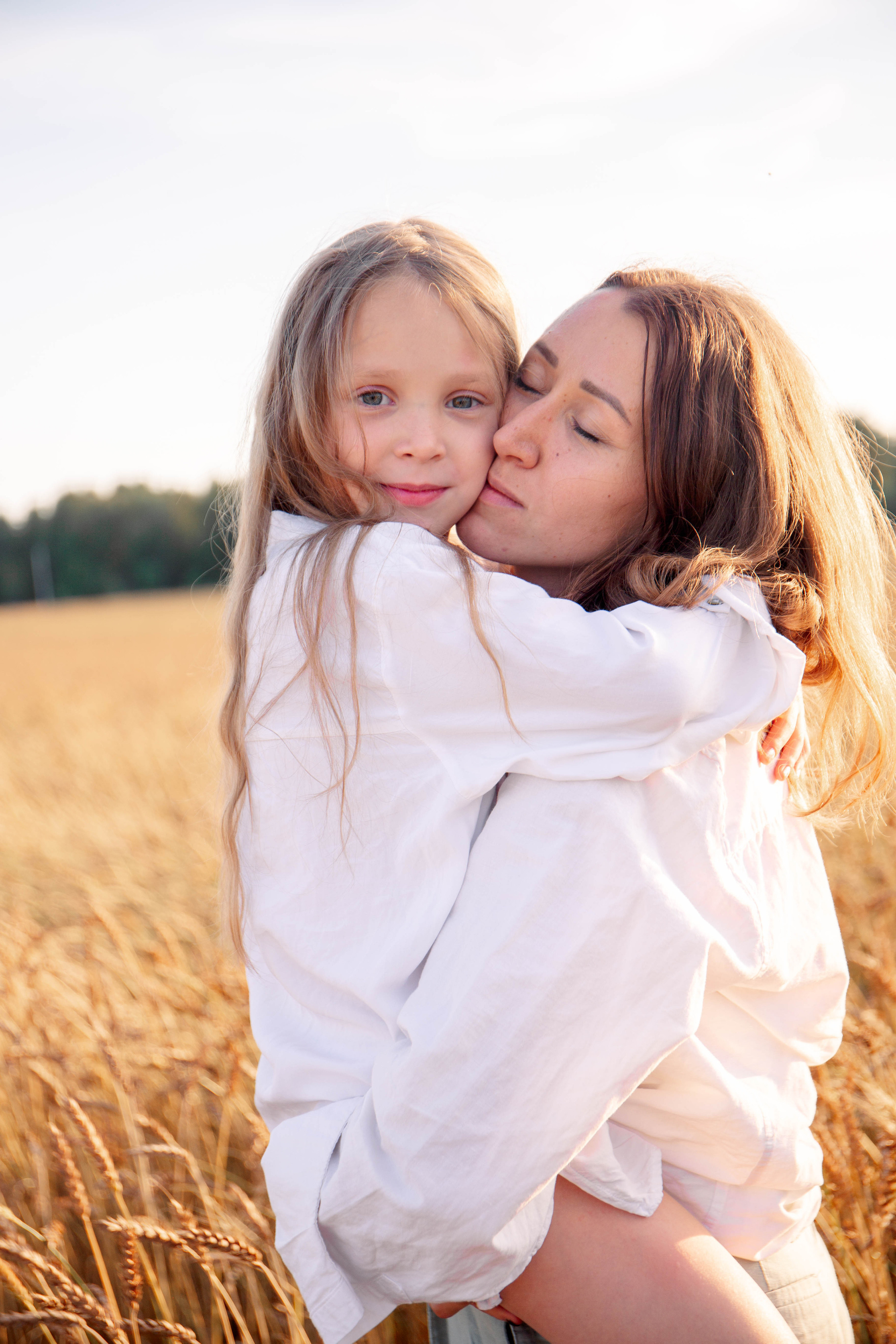 Мама дочь. Для тех, кто не ждёт удачи, а создаёт её. Каждая фотосессия — это твой момент, твой стиль, твой успех. 📸