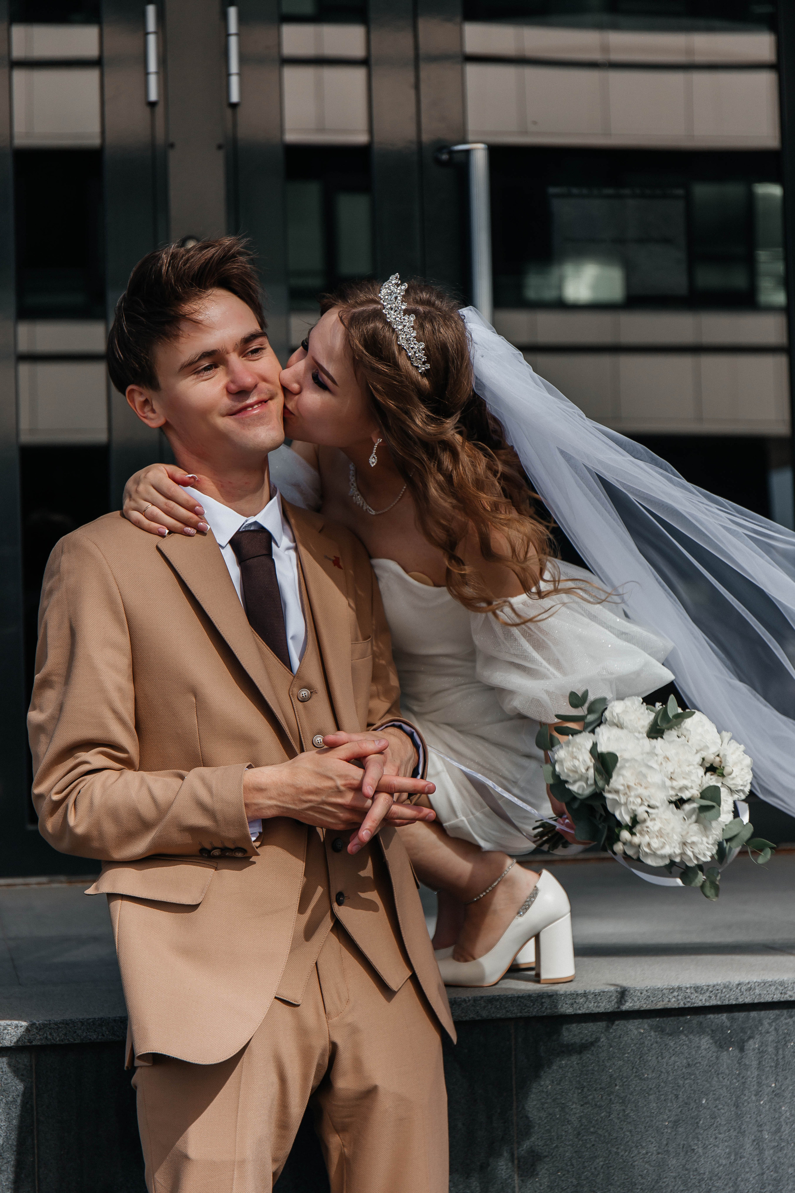 Город. Для тех, кто не ждёт удачи, а создаёт её. Каждая фотосессия — это твой момент, твой стиль, твой успех. 📸