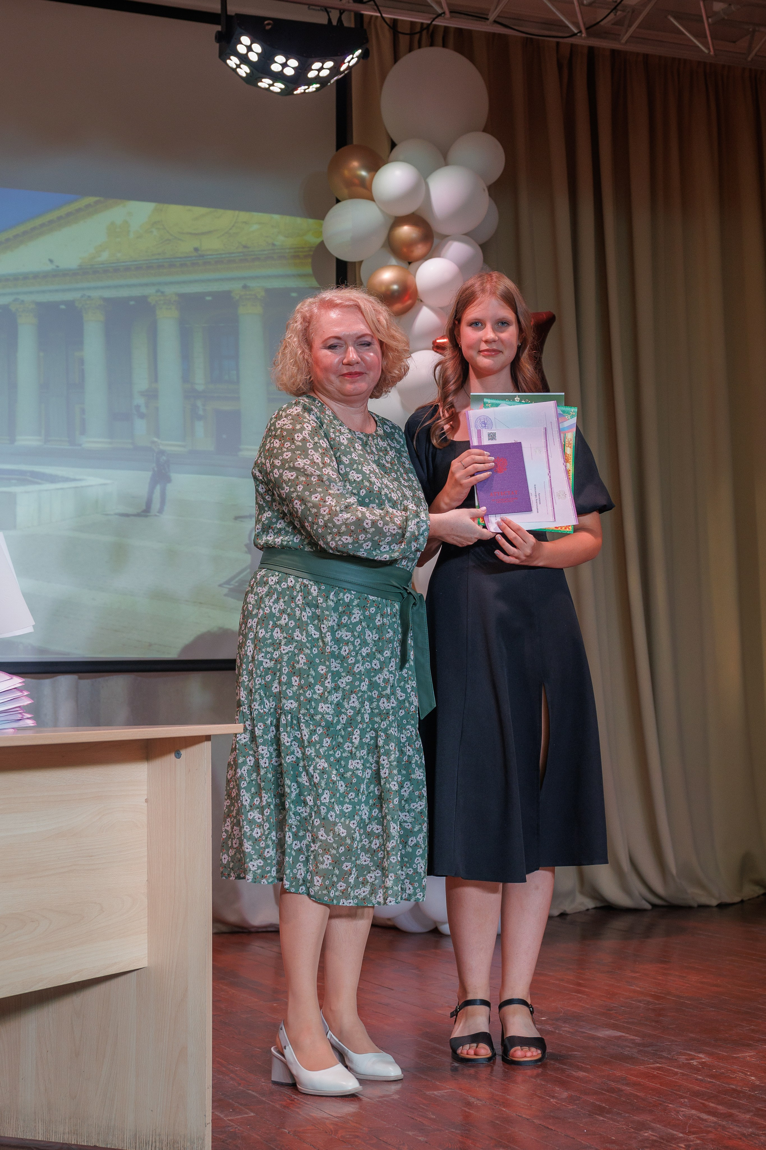 Вручение аттестатов. Свадебный и семейный фотограф в Новосибирске Ирина Дорошкова