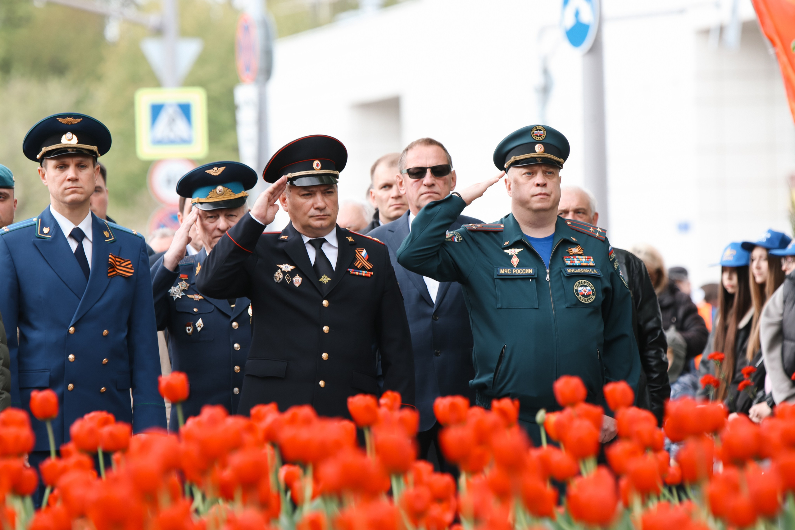 Торжественное возложение венков и цветов к братском могиле. Репортажный фотограф в Москве и Зеленограде Karina-vozd
