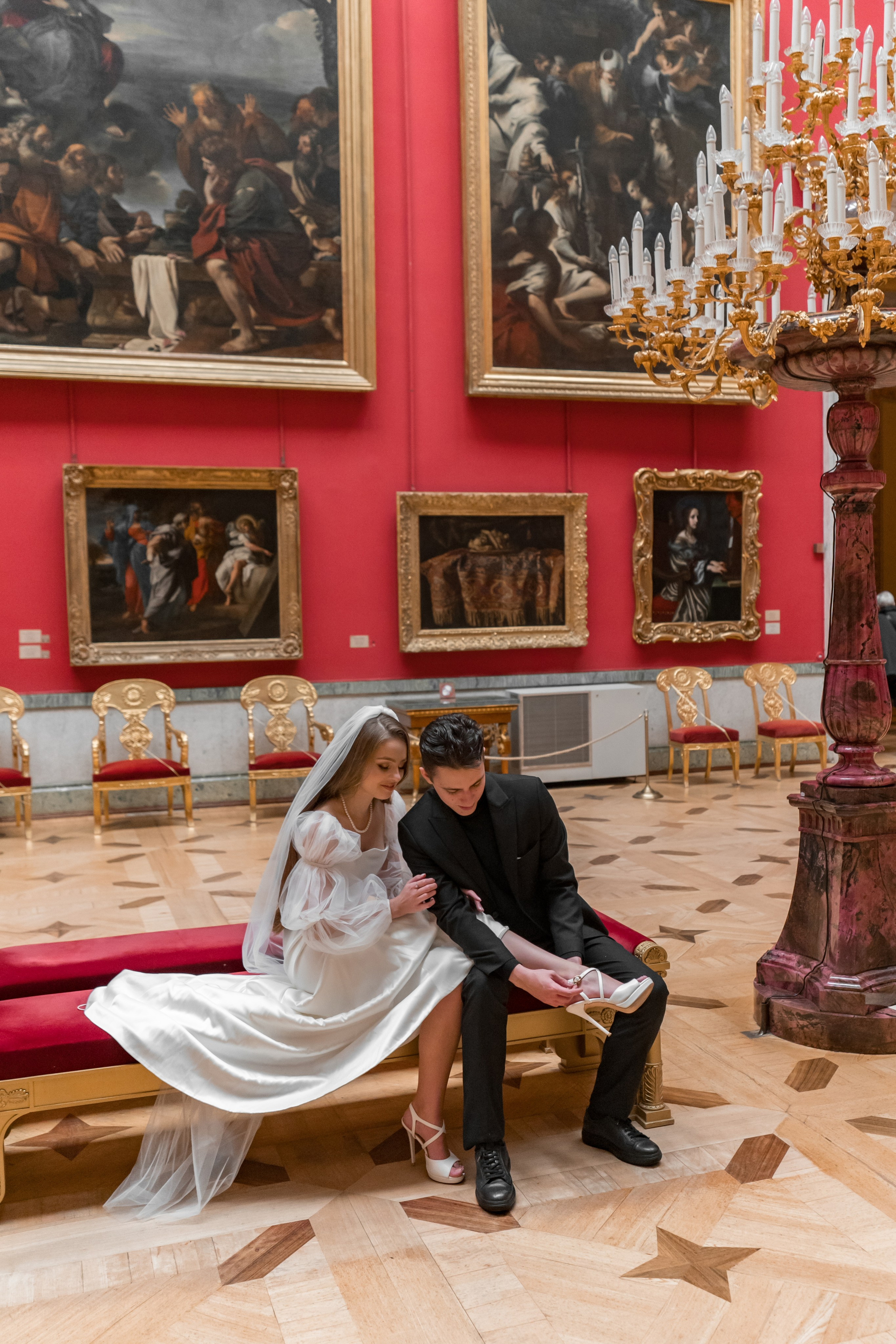 Фотосессия в Эрмитаже упрекрасно передаст Ваш стиль свадьбы!