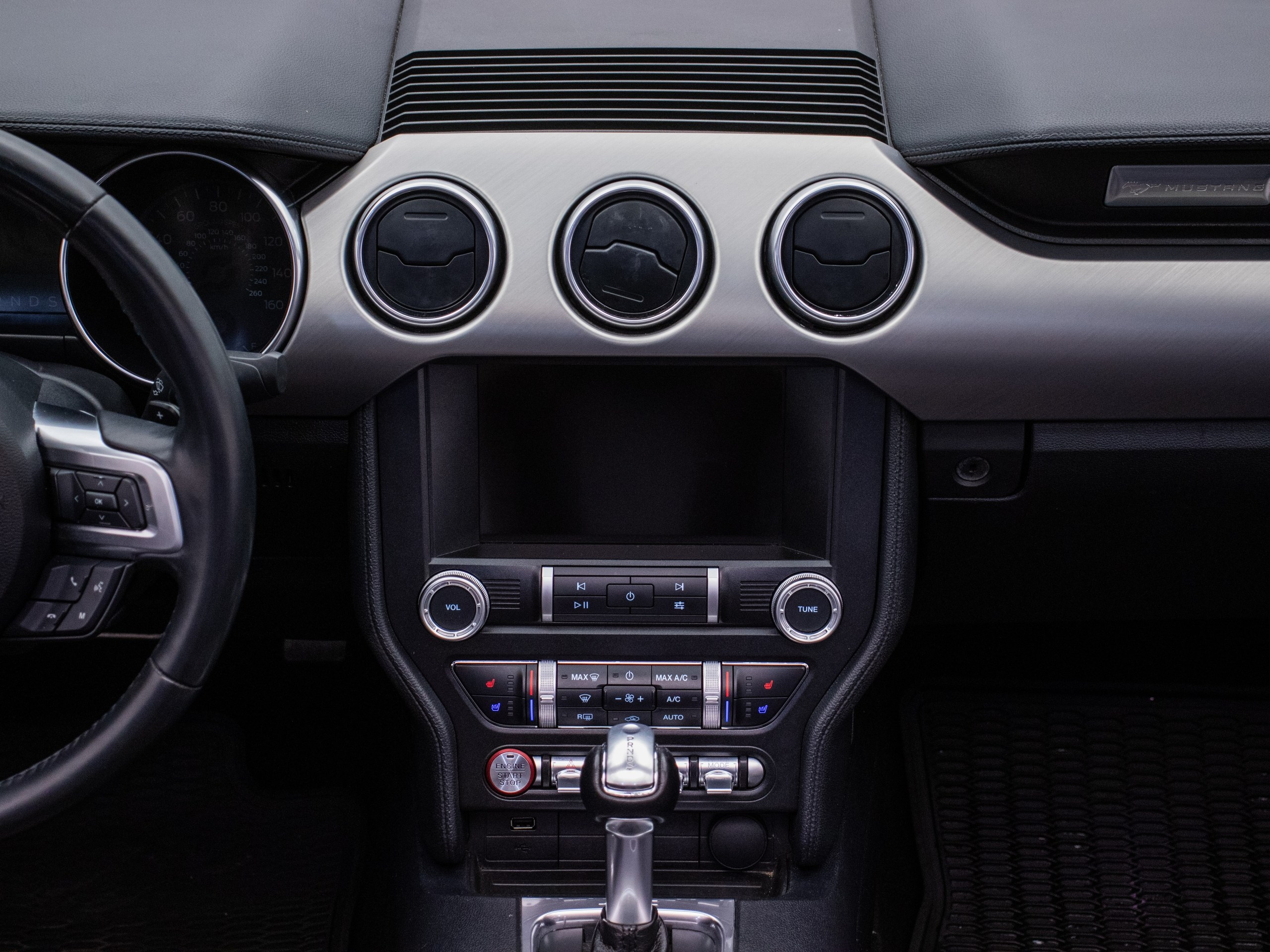 Съёмка автомобилей. Сайт о предметной, имиджевой и портретной фотографии, фотограф Фил Киреев