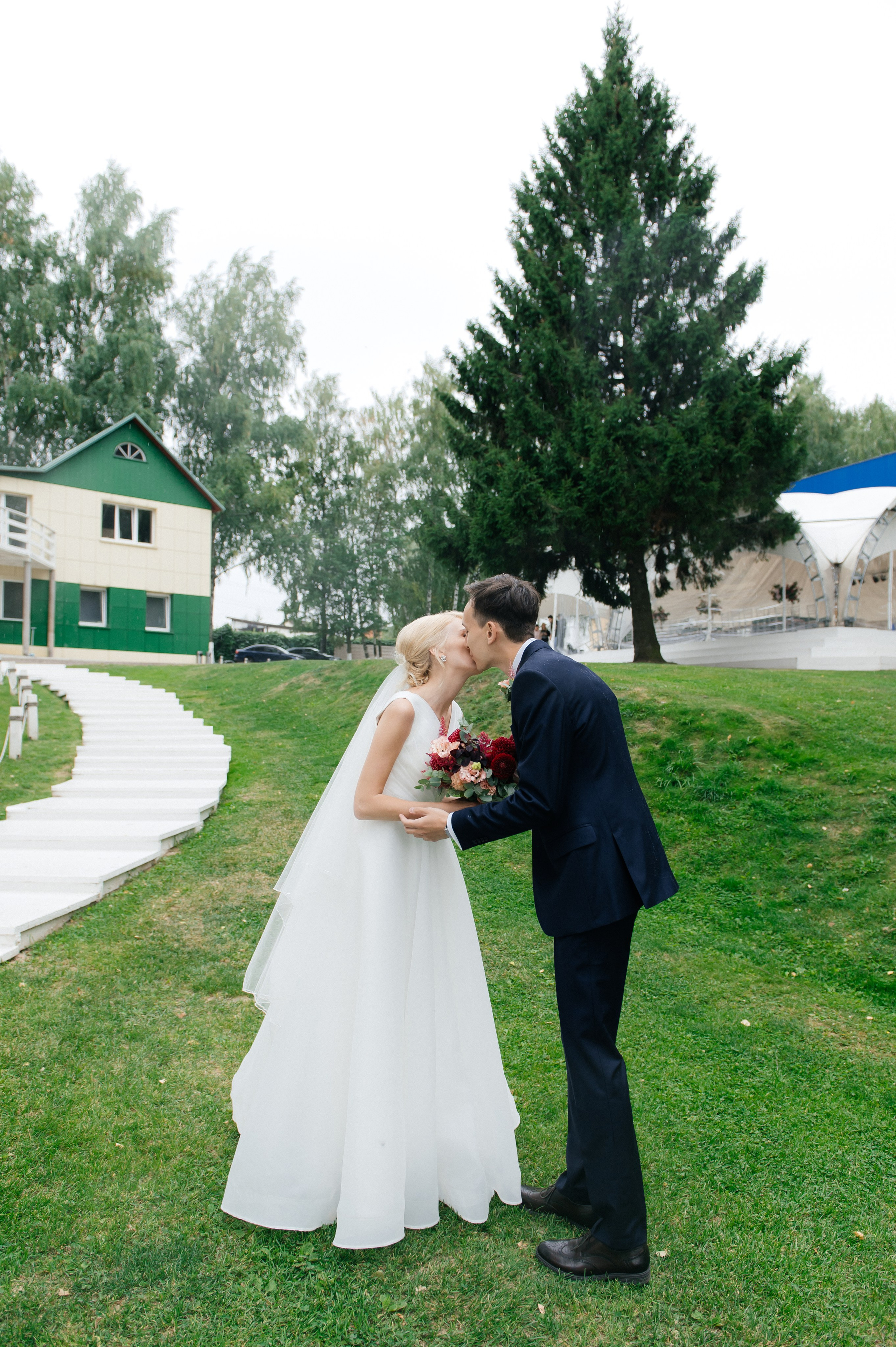 Свадебная фотосессия в яхт-клубе. Семейный и свадебный фотограф в Москве Татьяна Николаева