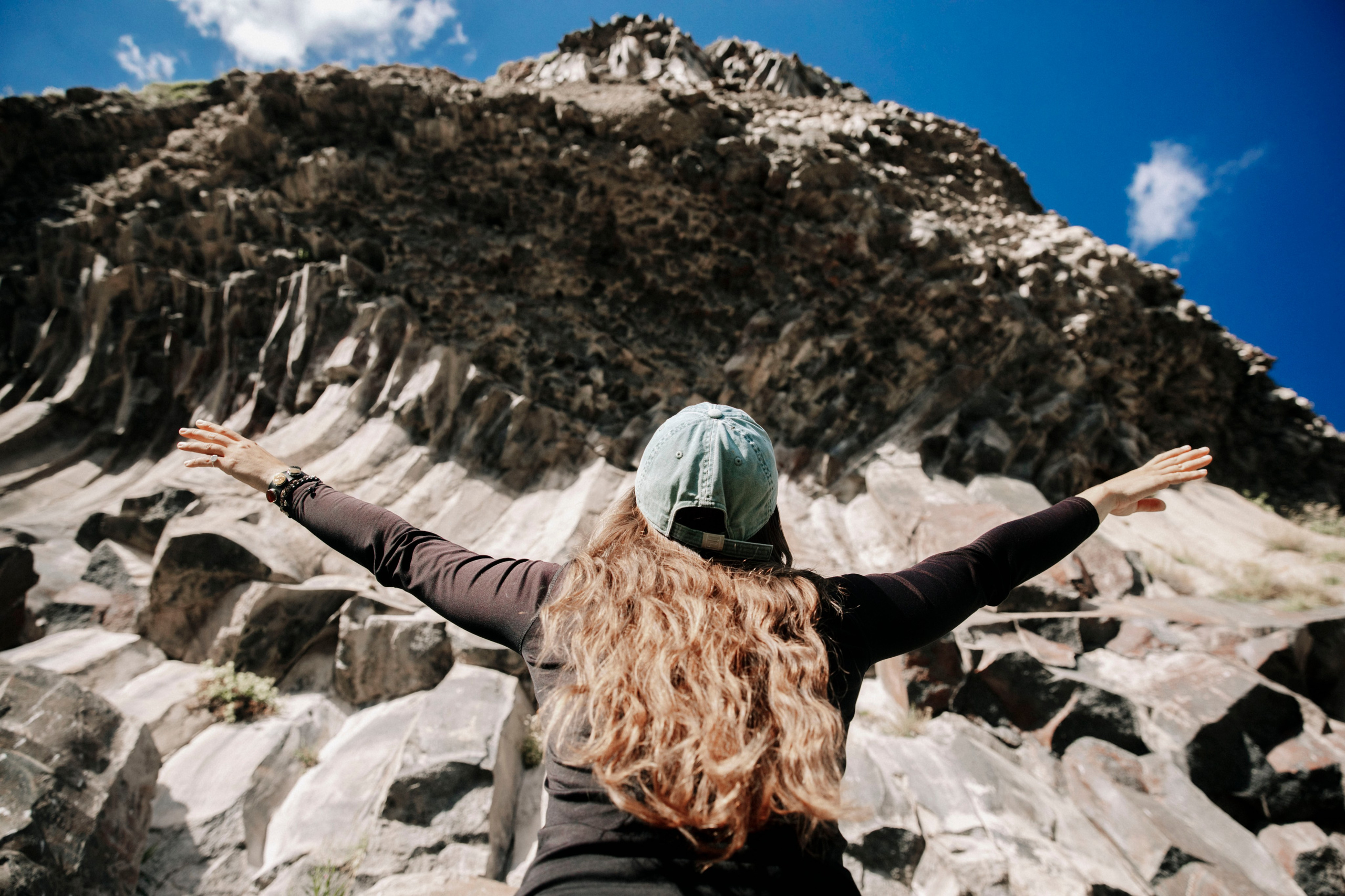 Фотосессия в горах, Кавказ, фотосессия в цветах, цветы, фотосессия Кабардино-Балкария, Фотосессия , горы, Осетия, Северная Осетия