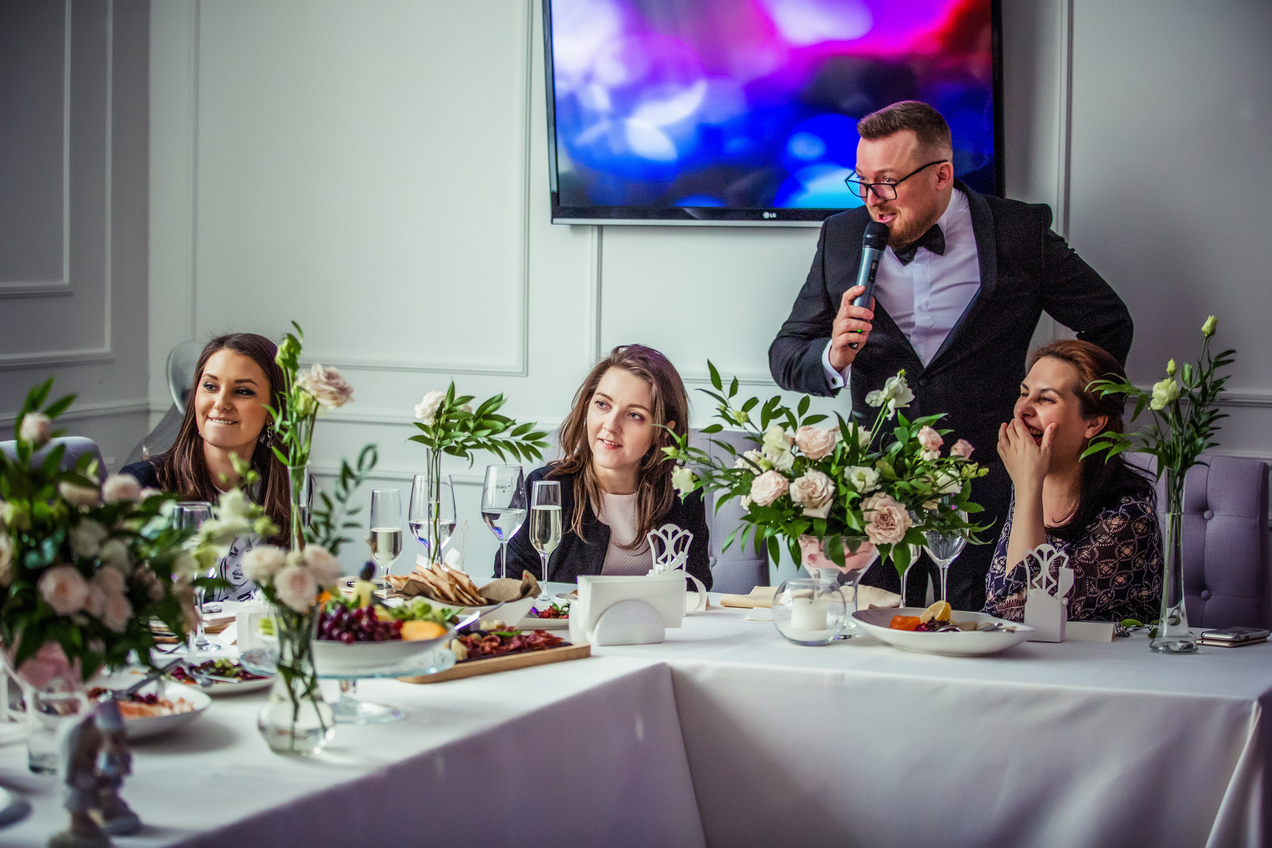 Фото ведущего Сергея Рябинина. Фотографии со свадеб, корпоративов, юби. Ведущий на свадьбу, корпоратив и юбилей в Москве Сергей Рябинин