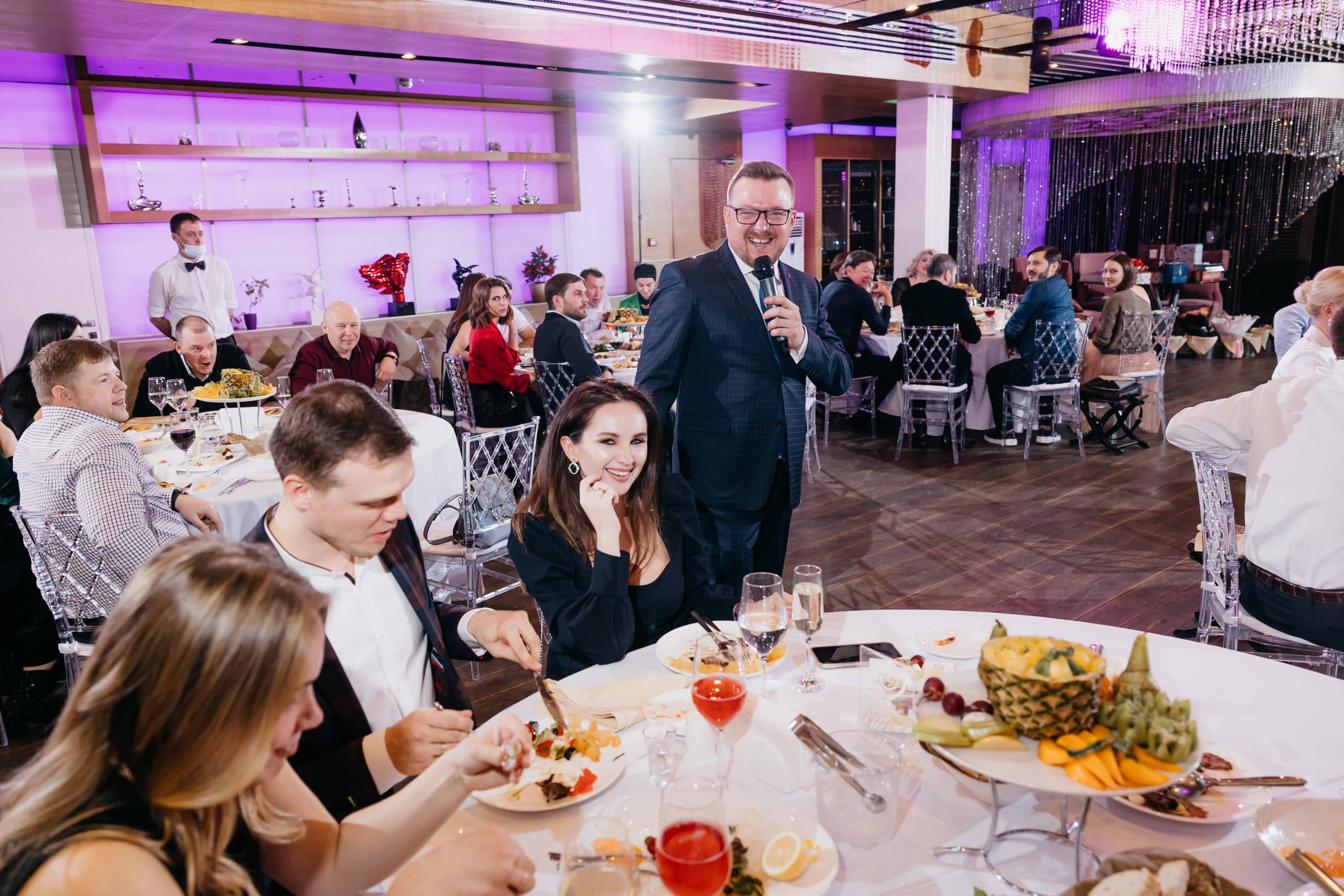 Фото ведущего Сергея Рябинина. Фотографии со свадеб, корпоративов, юби. Ведущий на свадьбу, корпоратив и юбилей в Москве Сергей Рябинин