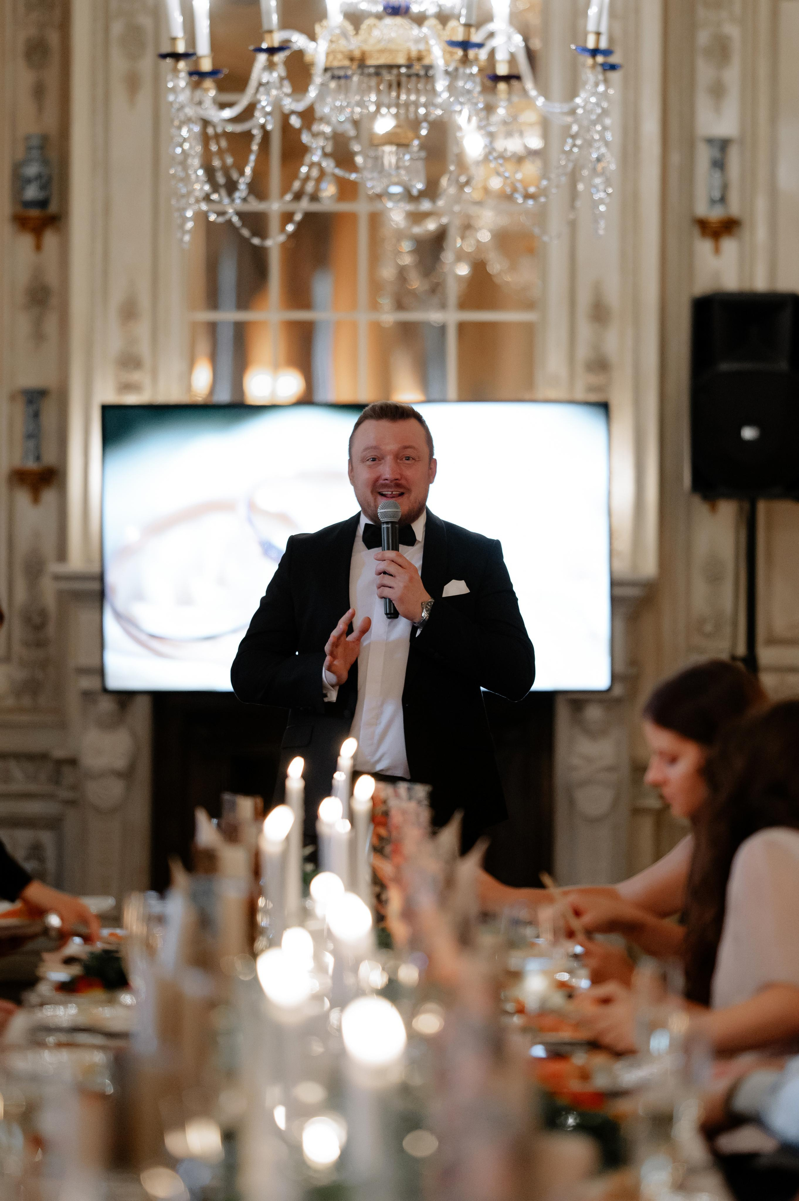 Фото ведущего Сергея Рябинина. Фотографии со свадеб, корпоративов, юби. Ведущий на свадьбу, корпоратив и юбилей в Москве Сергей Рябинин