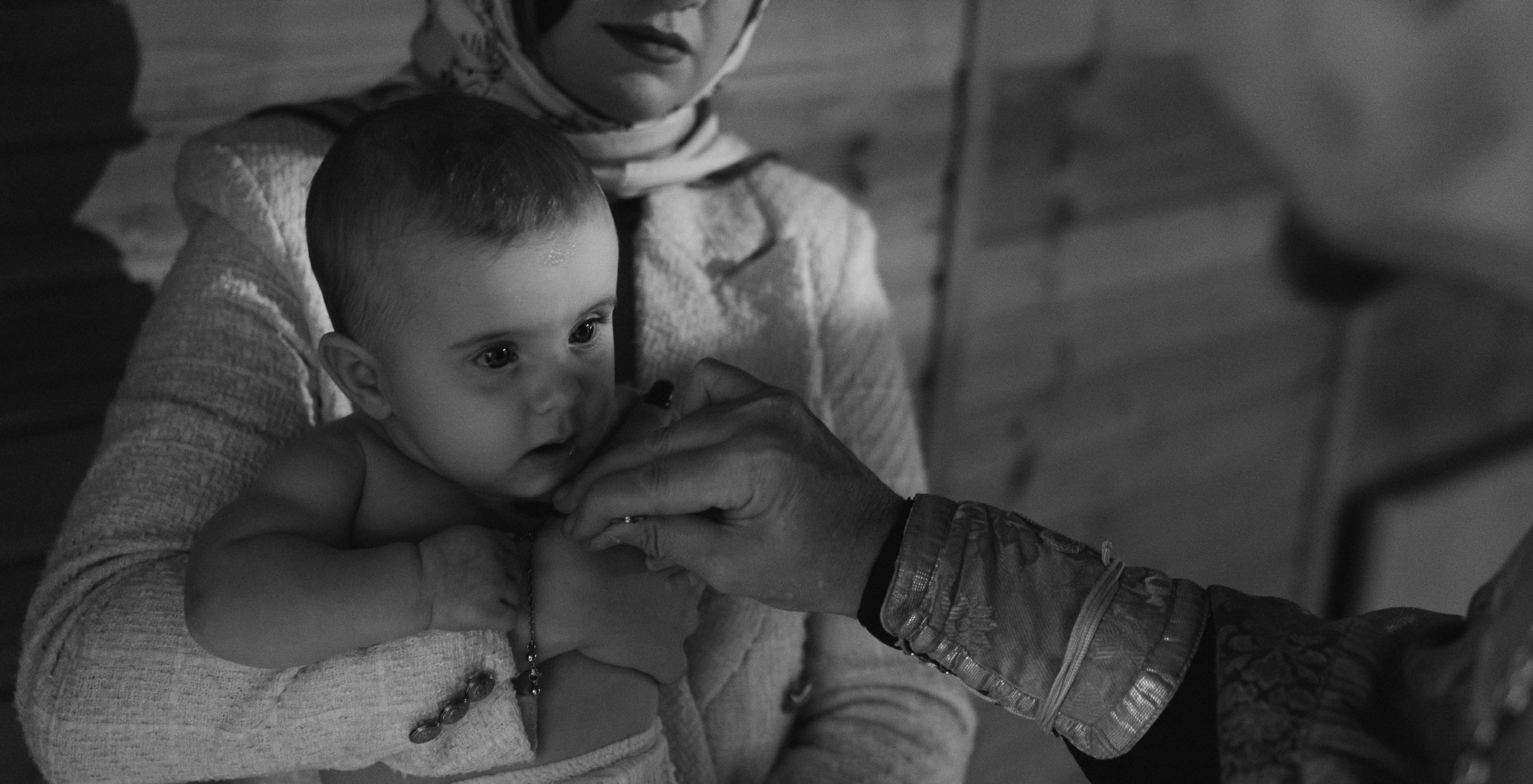 Таинство крещение в Москве. Семейный, ньюборн фотограф, фотограф на роды в Москве, Виктория Тюльдюкова