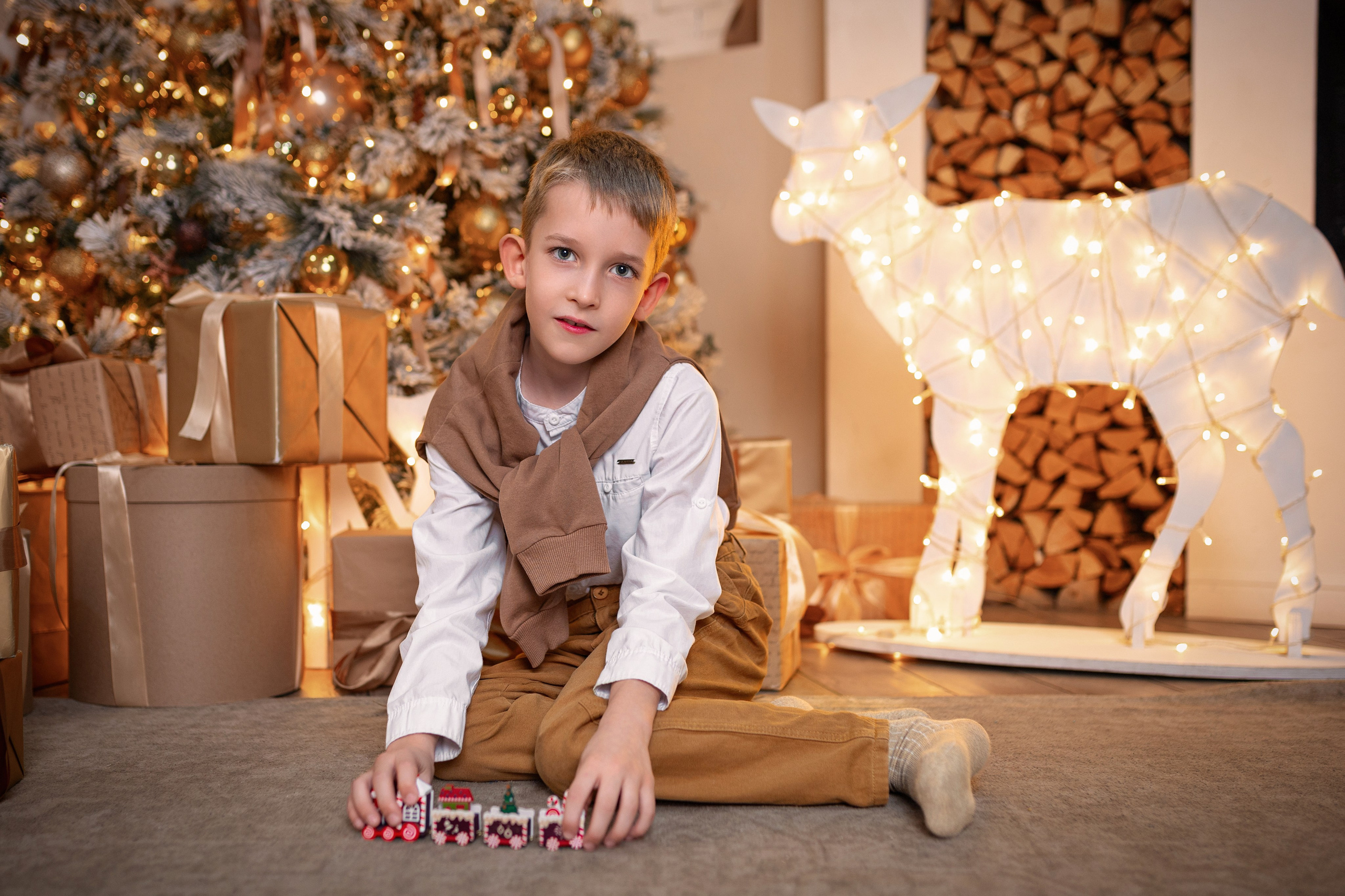 Новогодняя фотосессия в трех поколениях зал Норд. Трубинова Екатерина | Семейный фотограф | Москва