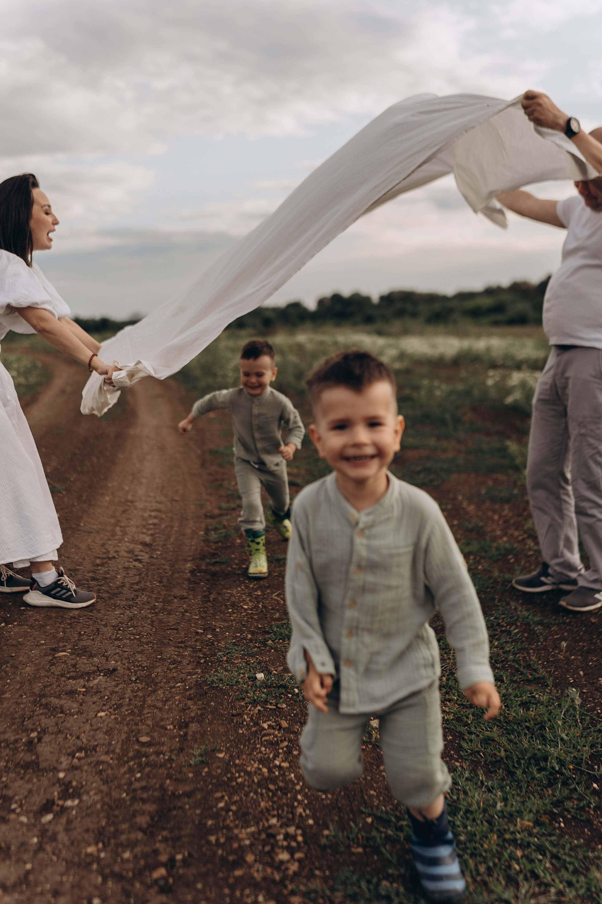 Лето. Ромашки. Семья. Семейный и домашний фотограф в Уфе Ирина Гарасюта