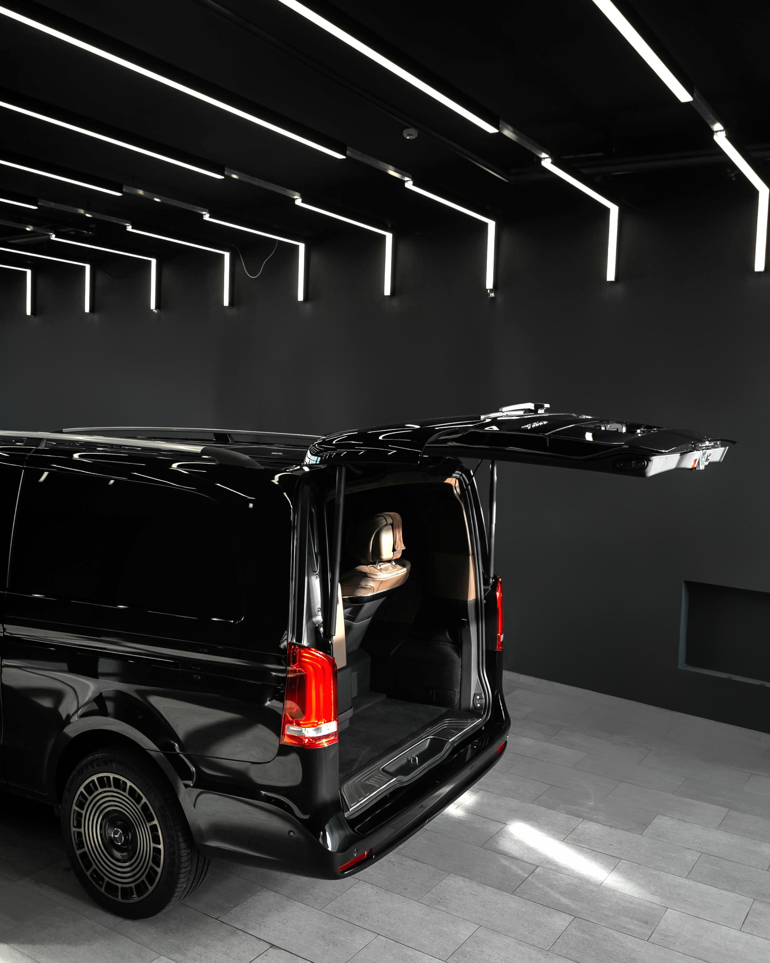 Фотосъемка V-class louis Vuitton в Москве. Фотограф | Михаил Буш Смоленск